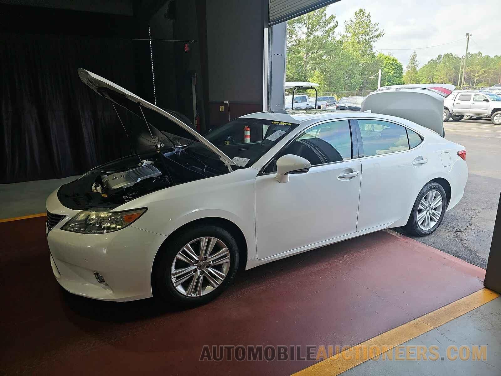 JTHBK1GGXF2158451 Lexus ES 2015