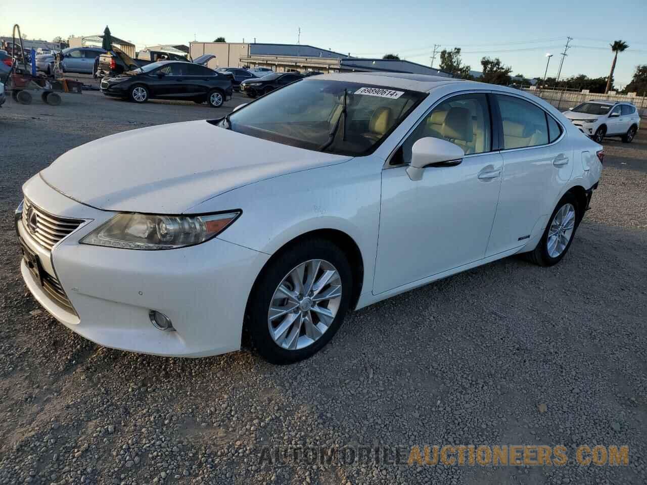 JTHBW1GG0D2022086 LEXUS ES300 2013