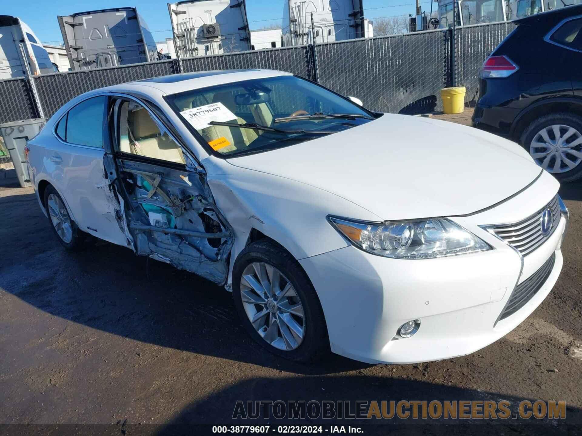 JTHBW1GG0F2087250 LEXUS ES 300H 2015