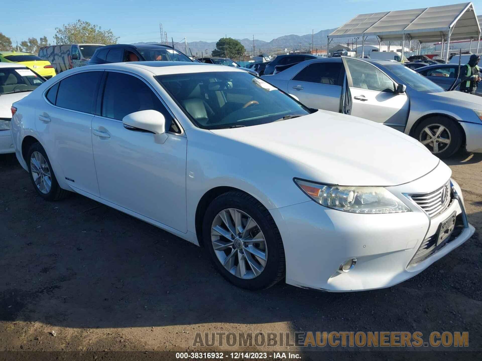 JTHBW1GG0F2090066 LEXUS ES 300H 2015