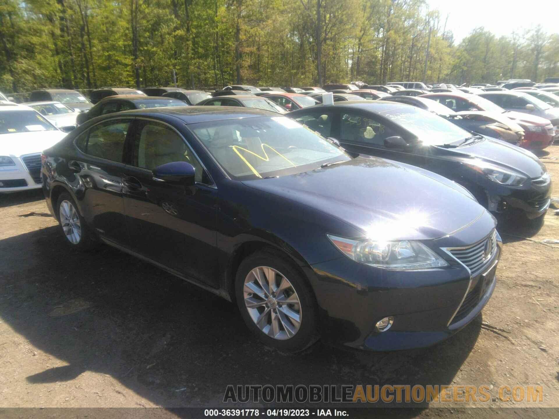 JTHBW1GG0F2094702 LEXUS ES 300H 2015