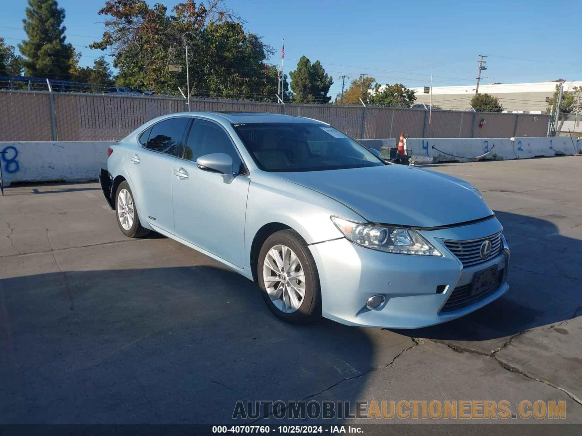 JTHBW1GG1D2020329 LEXUS ES 300H 2013