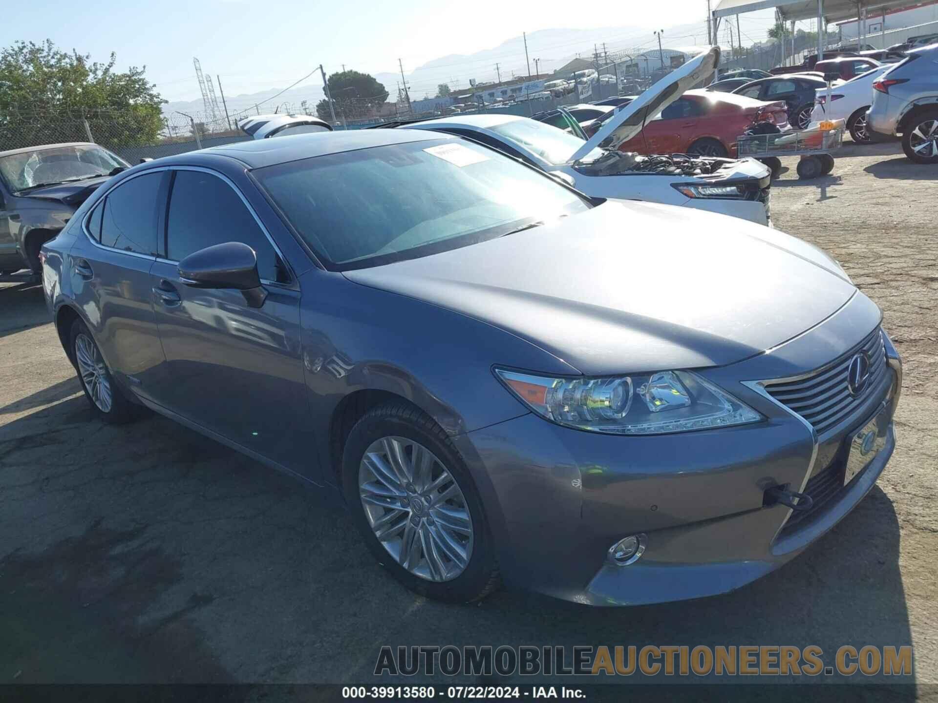 JTHBW1GG1F2092215 LEXUS ES 300H 2015