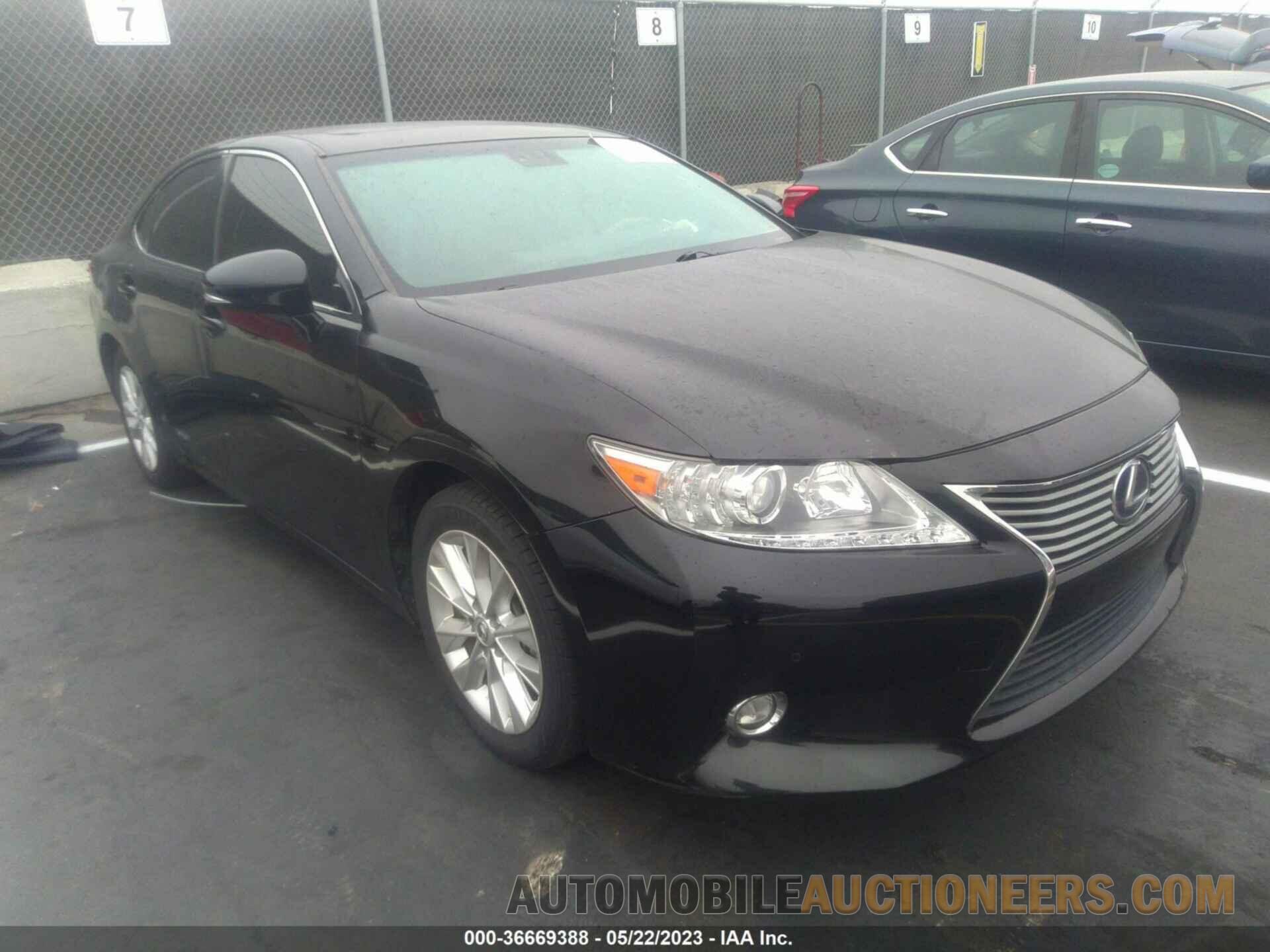 JTHBW1GG1F2094529 LEXUS ES 300H 2015