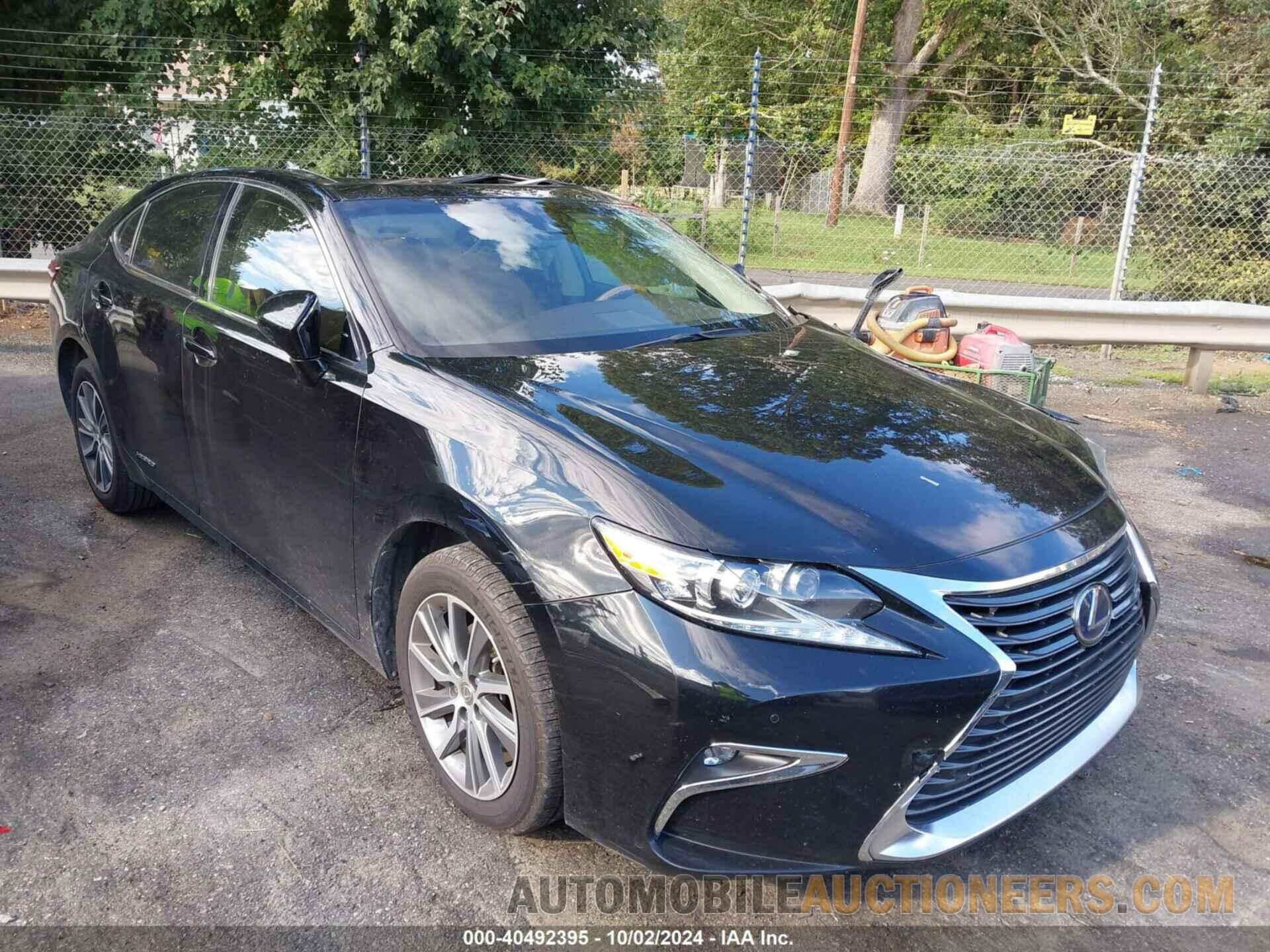 JTHBW1GG3H2140459 LEXUS ES 300H 2017