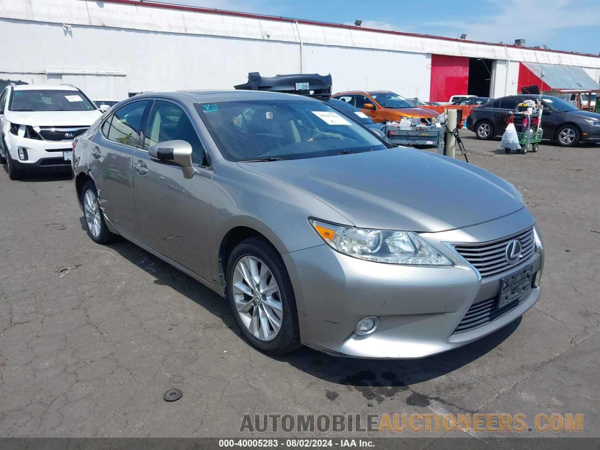 JTHBW1GG4F2083704 LEXUS ES 300H 2015