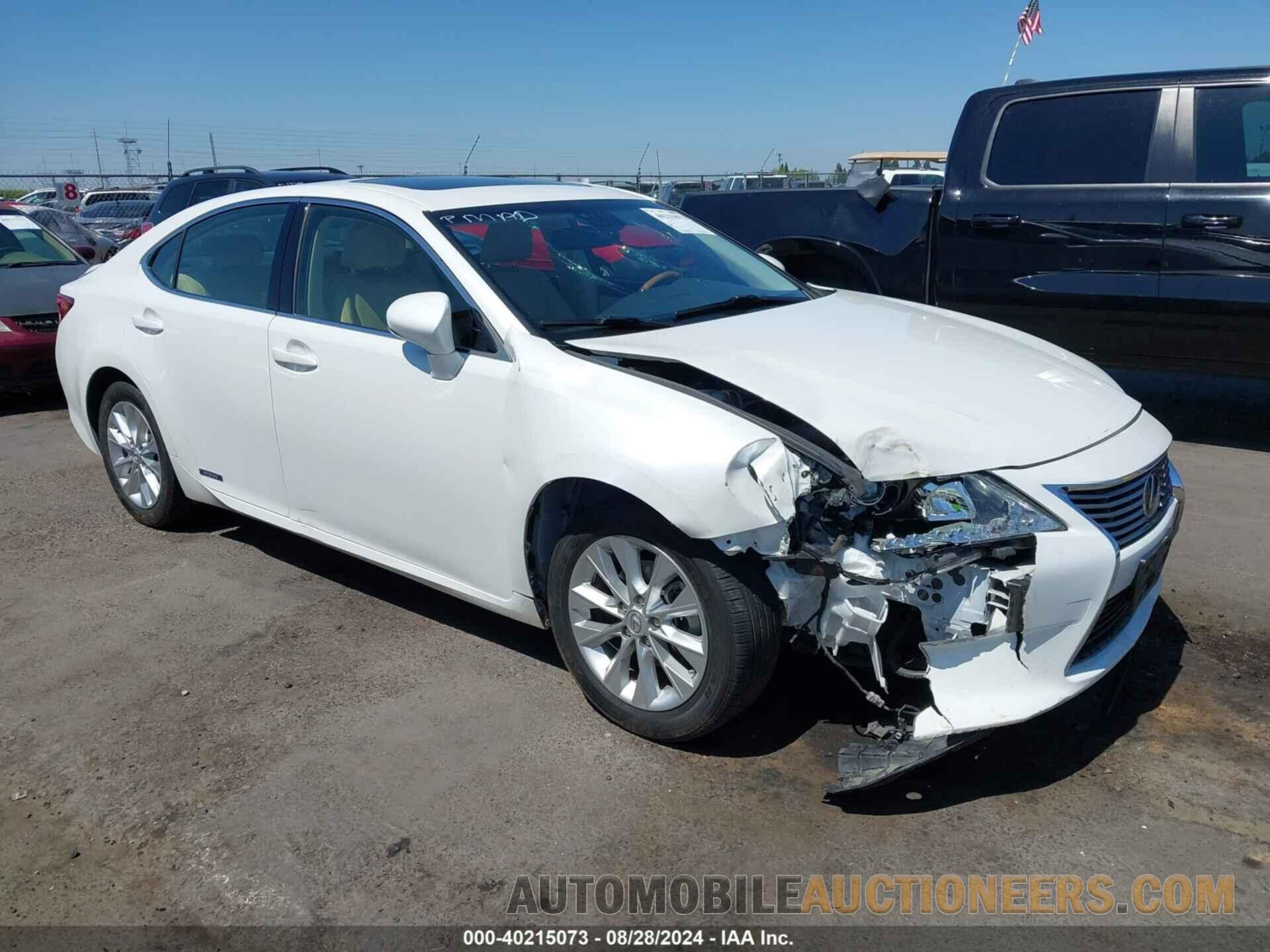 JTHBW1GG4F2099739 LEXUS ES 300H 2015