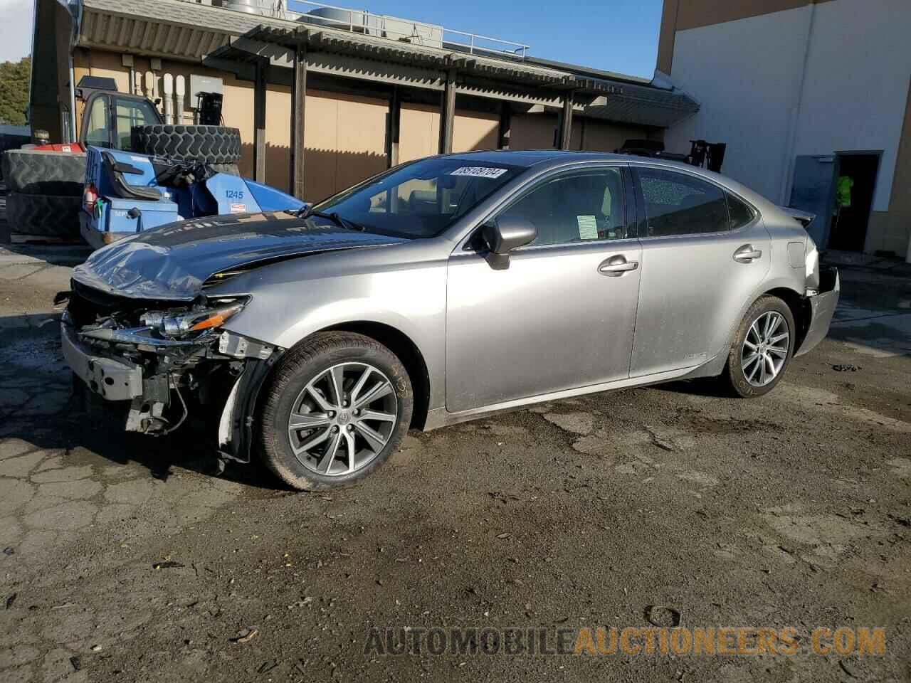 JTHBW1GG4H2137084 LEXUS ES300 2017