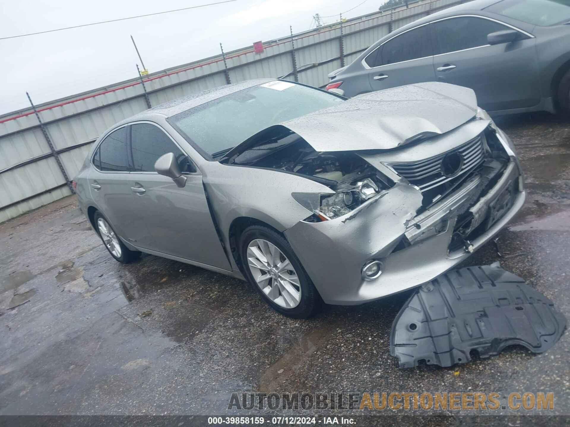 JTHBW1GG6F2099533 LEXUS ES 300H 2015