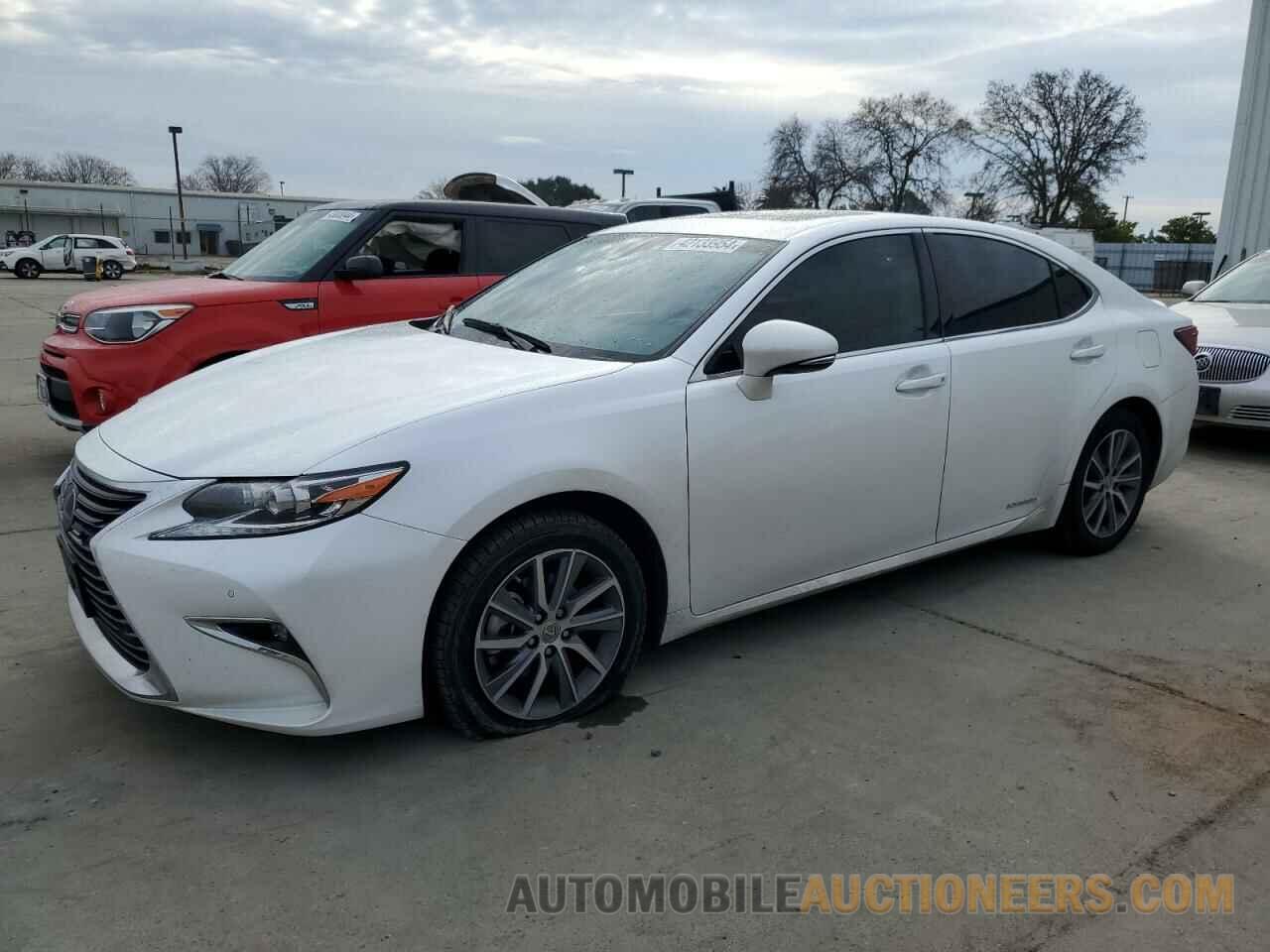 JTHBW1GG6H2141461 LEXUS ES300 2017