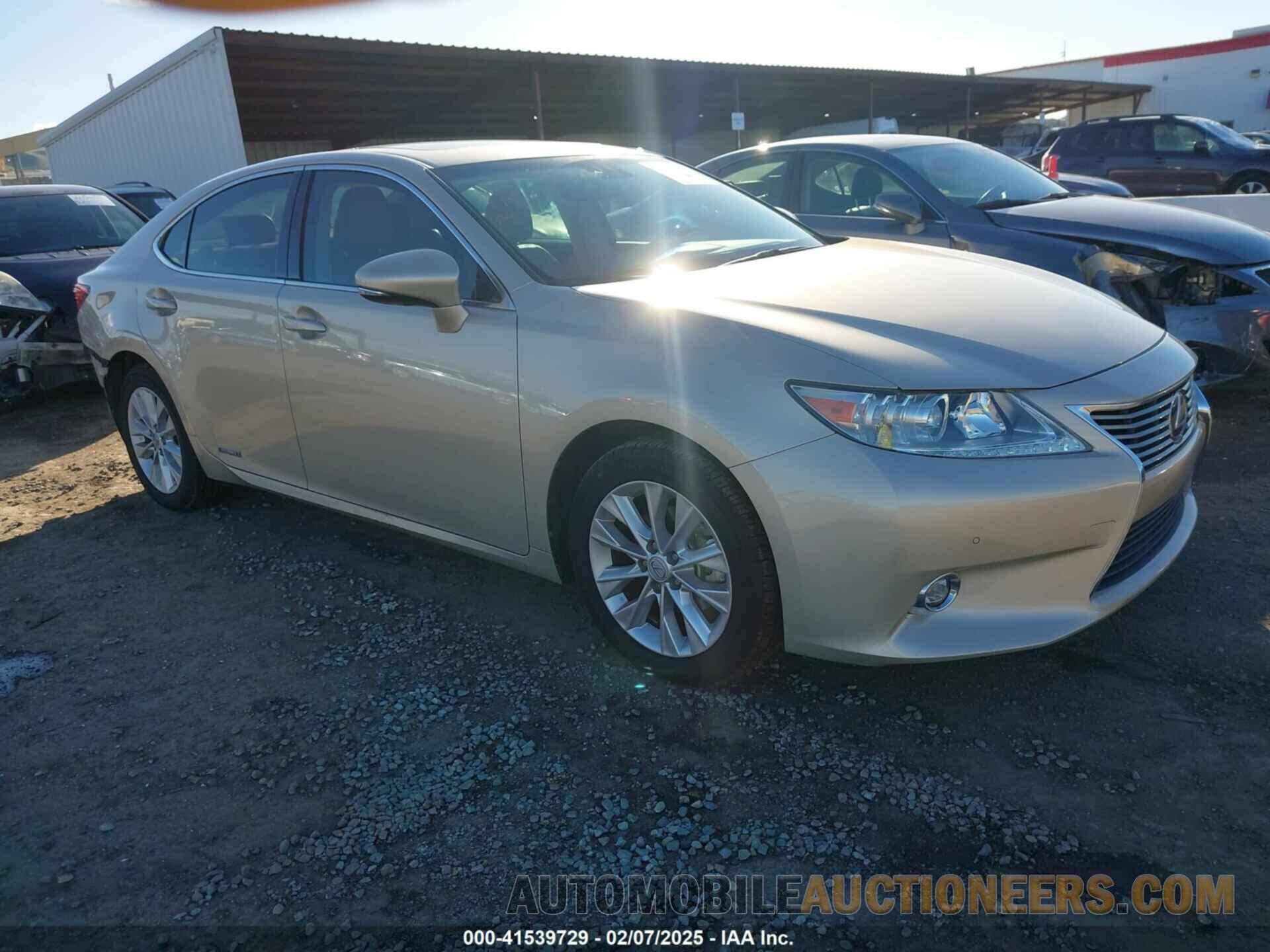 JTHBW1GG7E2060061 LEXUS ES 300H 2014