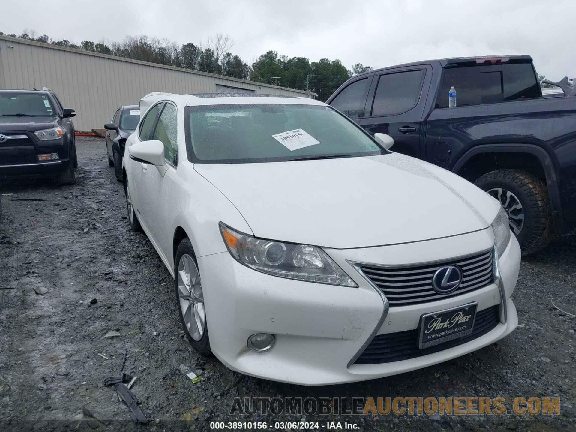 JTHBW1GG7F2095782 LEXUS ES 300H 2015