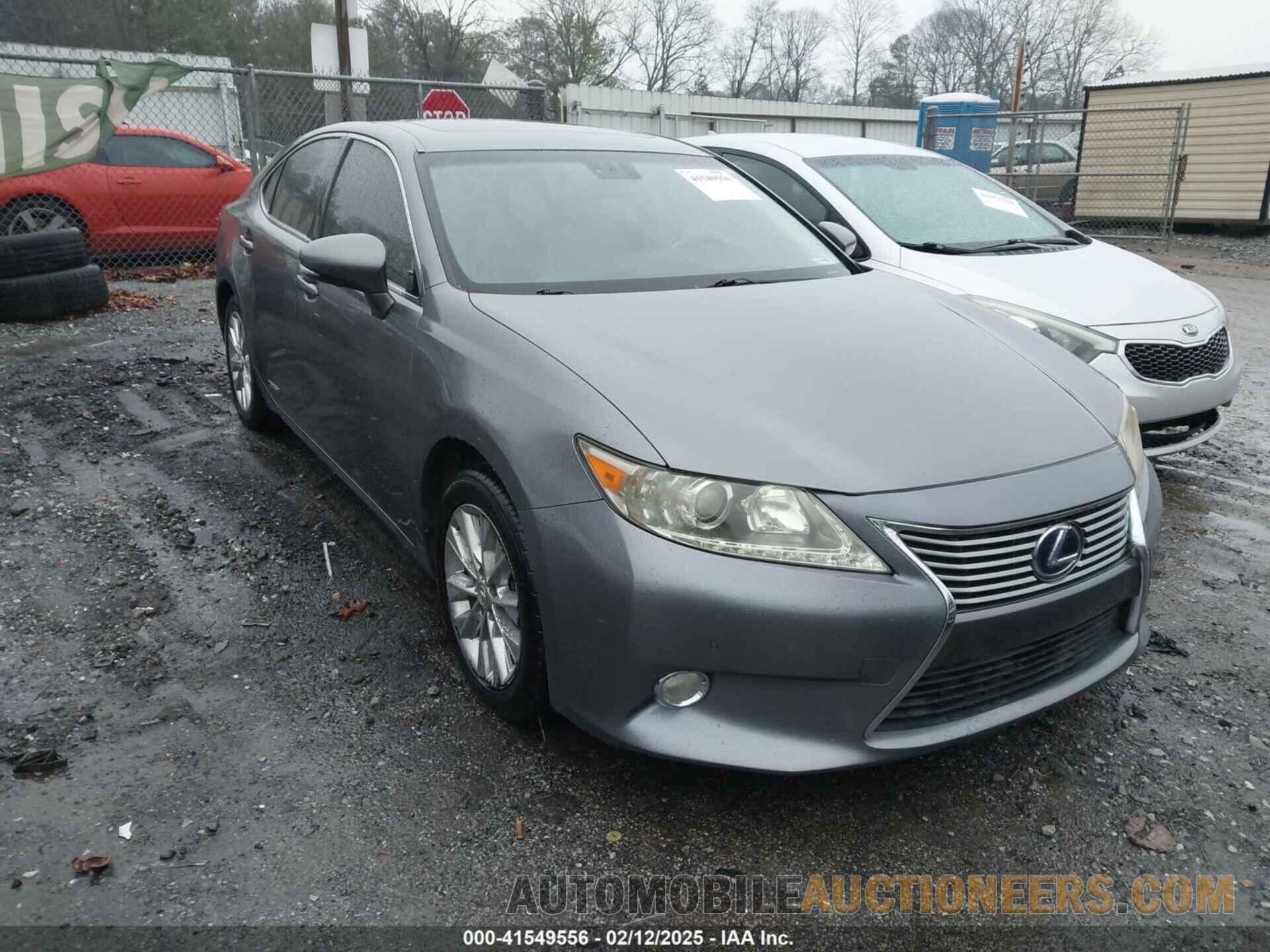 JTHBW1GG8D2010753 LEXUS ES 300H 2013