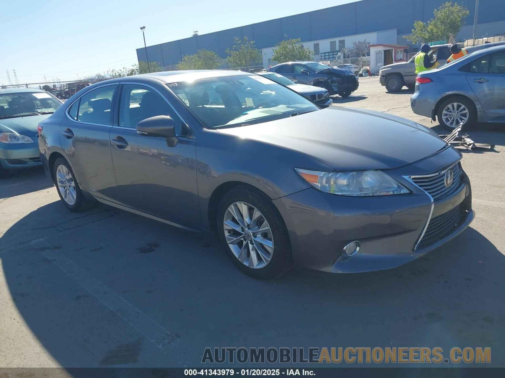 JTHBW1GG8E2045682 LEXUS ES 300H 2014