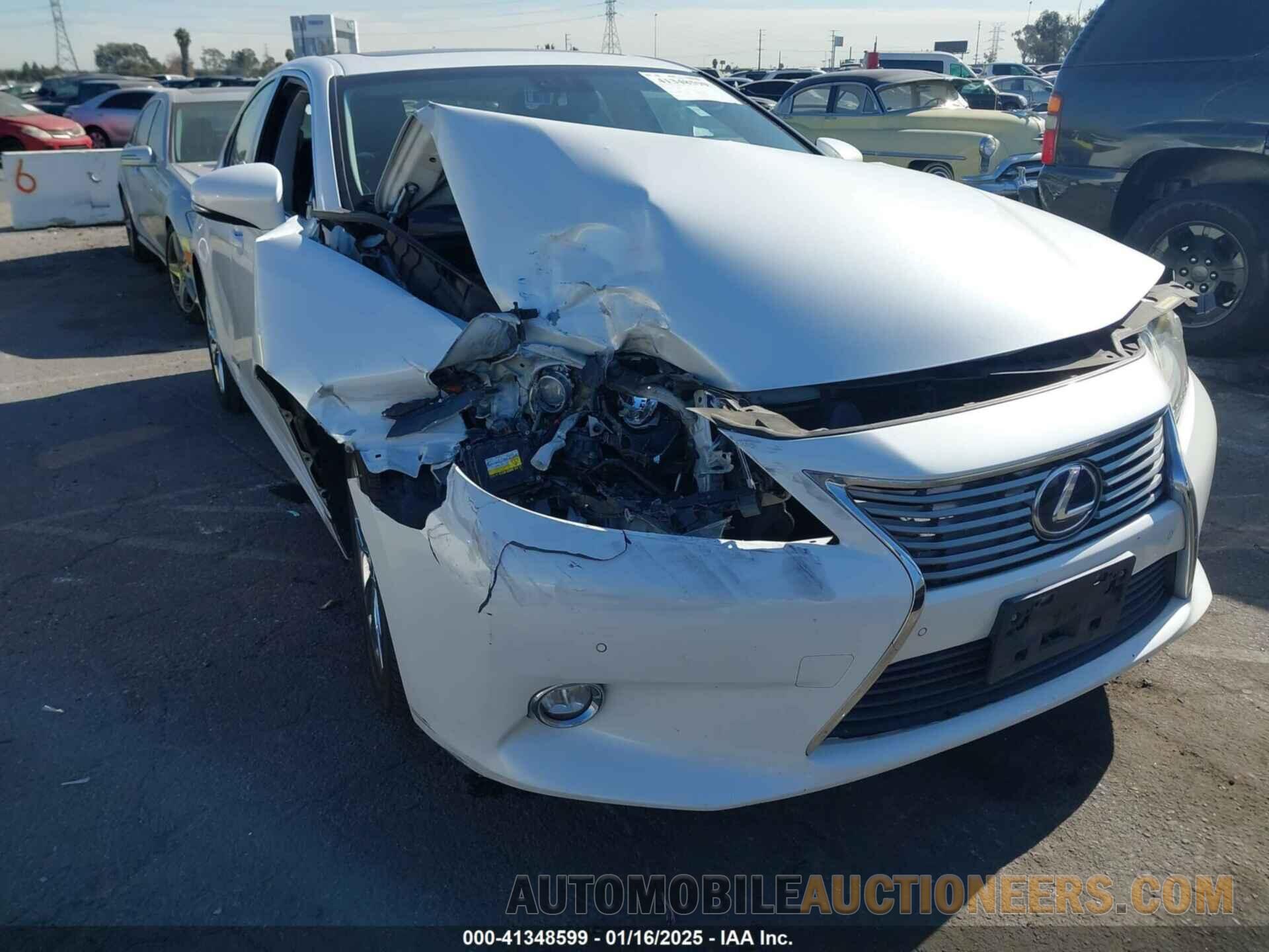 JTHBW1GG8E2047772 LEXUS ES 300H 2014