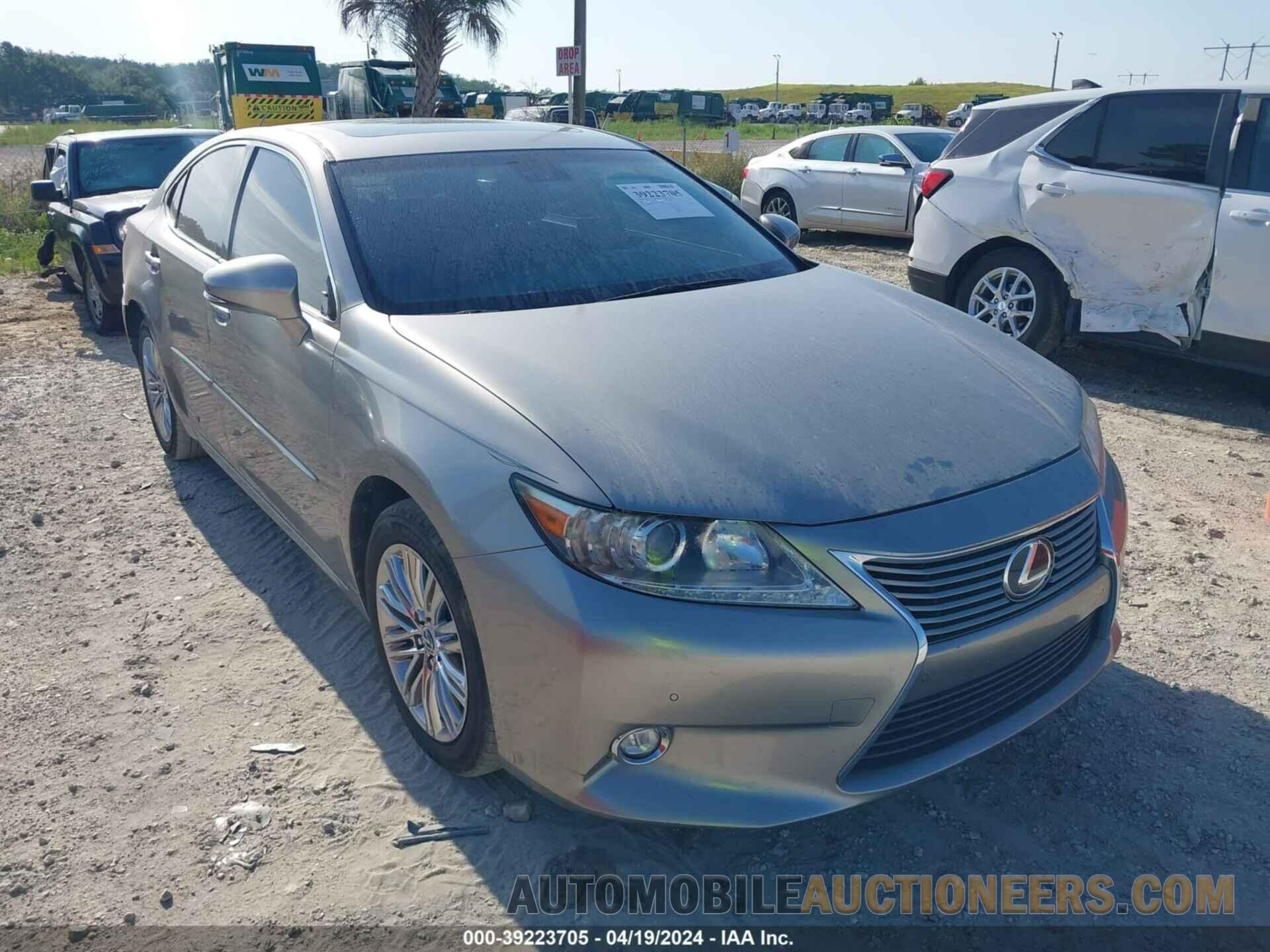 JTHBW1GG8F2098996 LEXUS ES 300H 2015