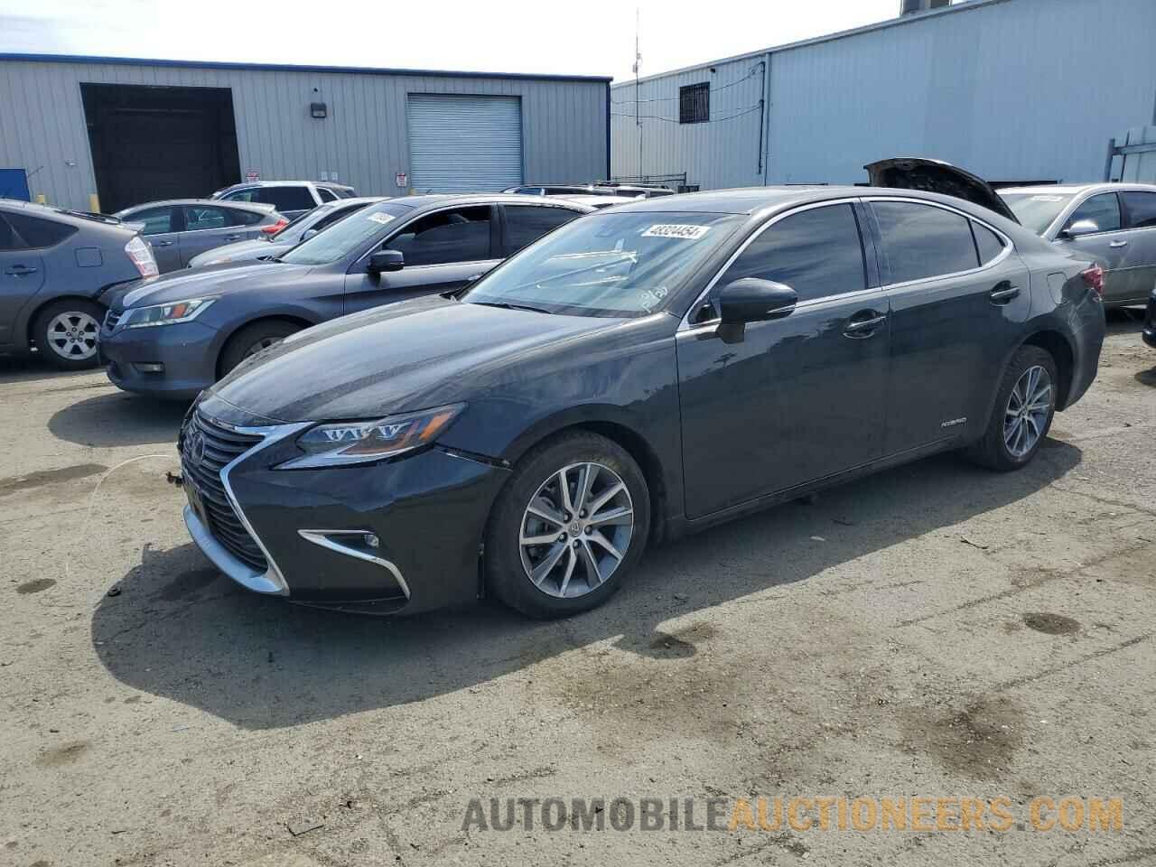 JTHBW1GG8H2143213 LEXUS ES300 2017