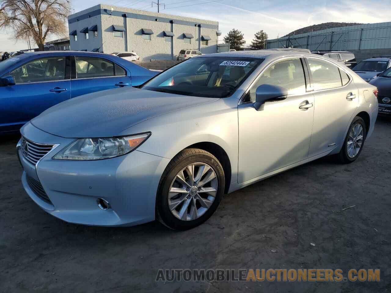 JTHBW1GGXD2030938 LEXUS ES300 2013