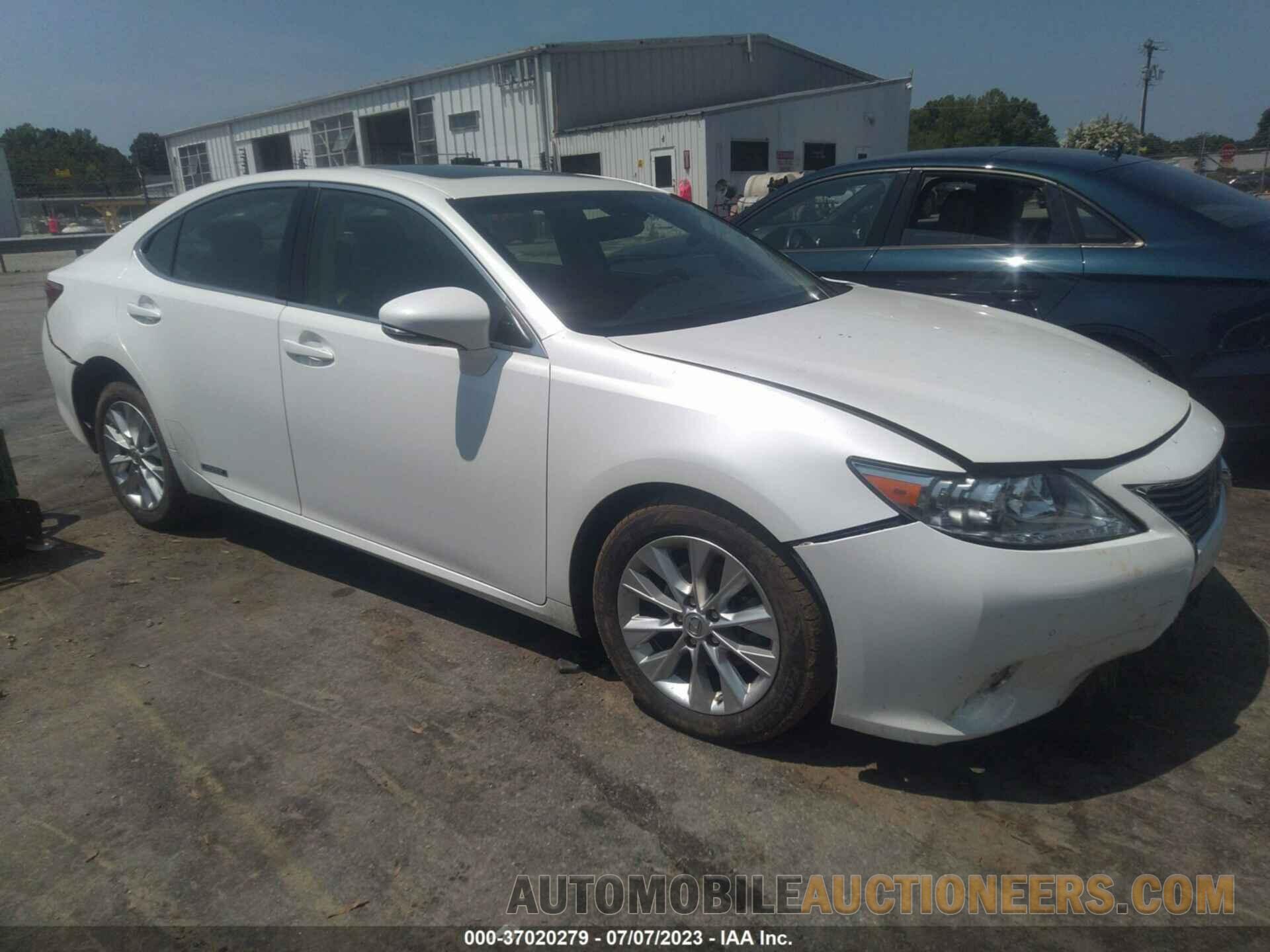 JTHBW1GGXF2084680 LEXUS ES 300H 2015