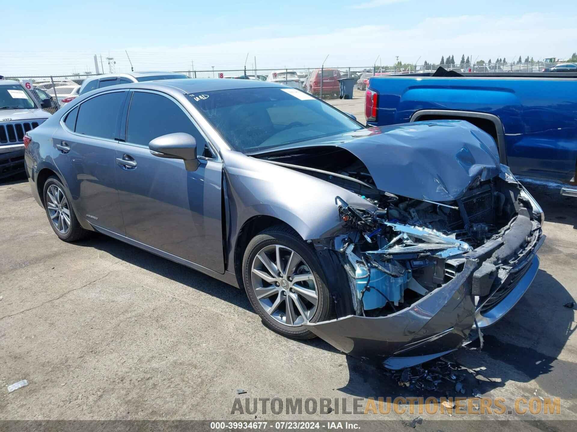 JTHBW1GGXH2152611 LEXUS ES 300H 2017