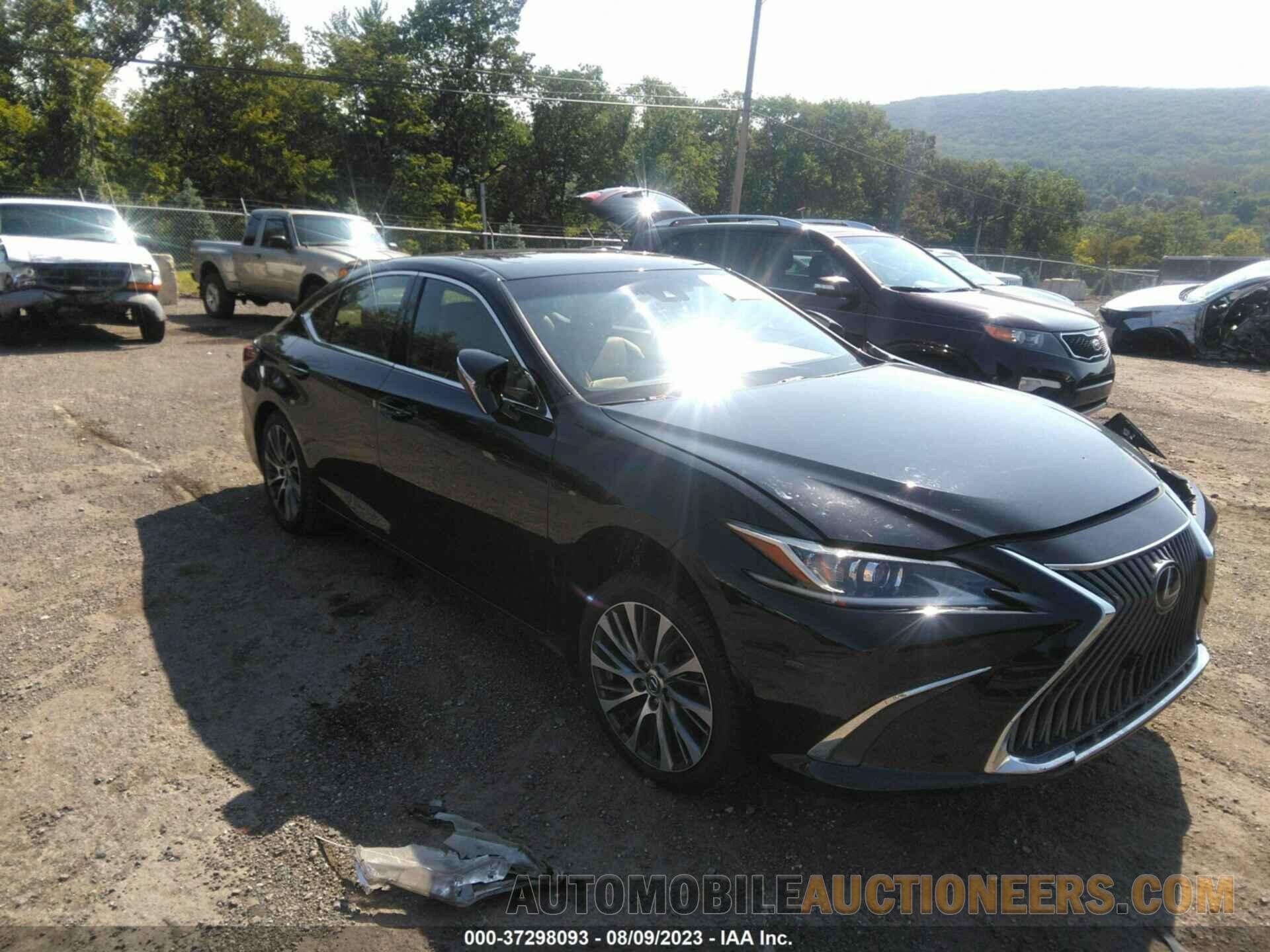 JTHBZ1B15K2002634 LEXUS ES 2019