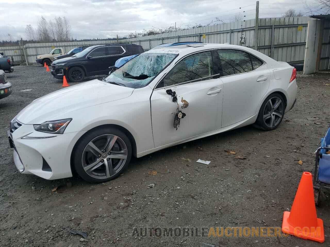 JTHC81D20J5027130 LEXUS IS 2018