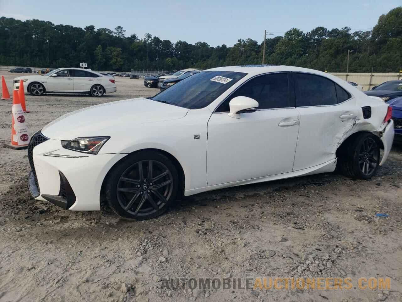 JTHC81D22J5032023 LEXUS IS 2018