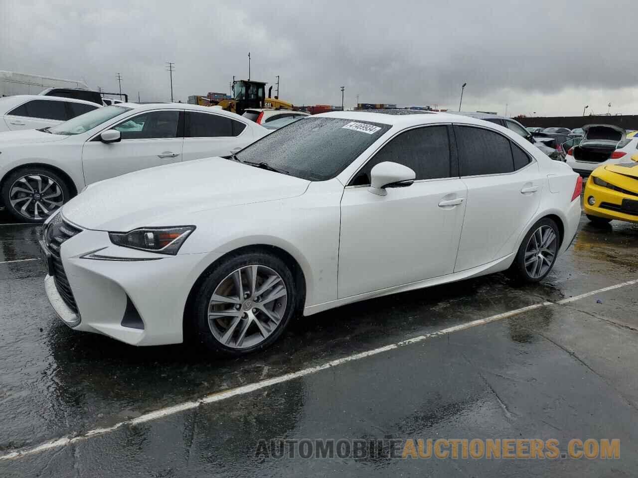 JTHC81D26J5032817 LEXUS IS 2018