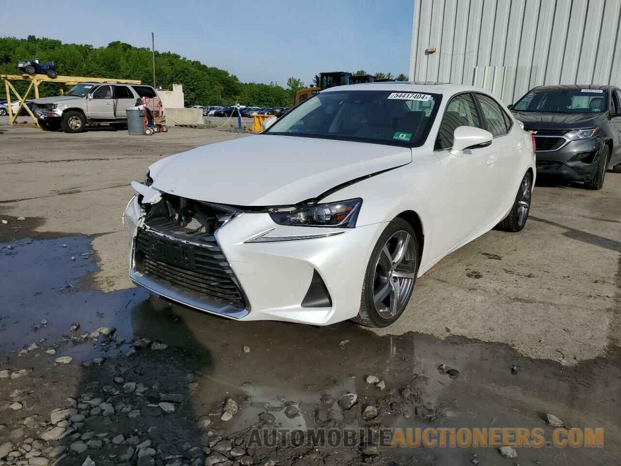 JTHC81D29J5028373 LEXUS IS 2018