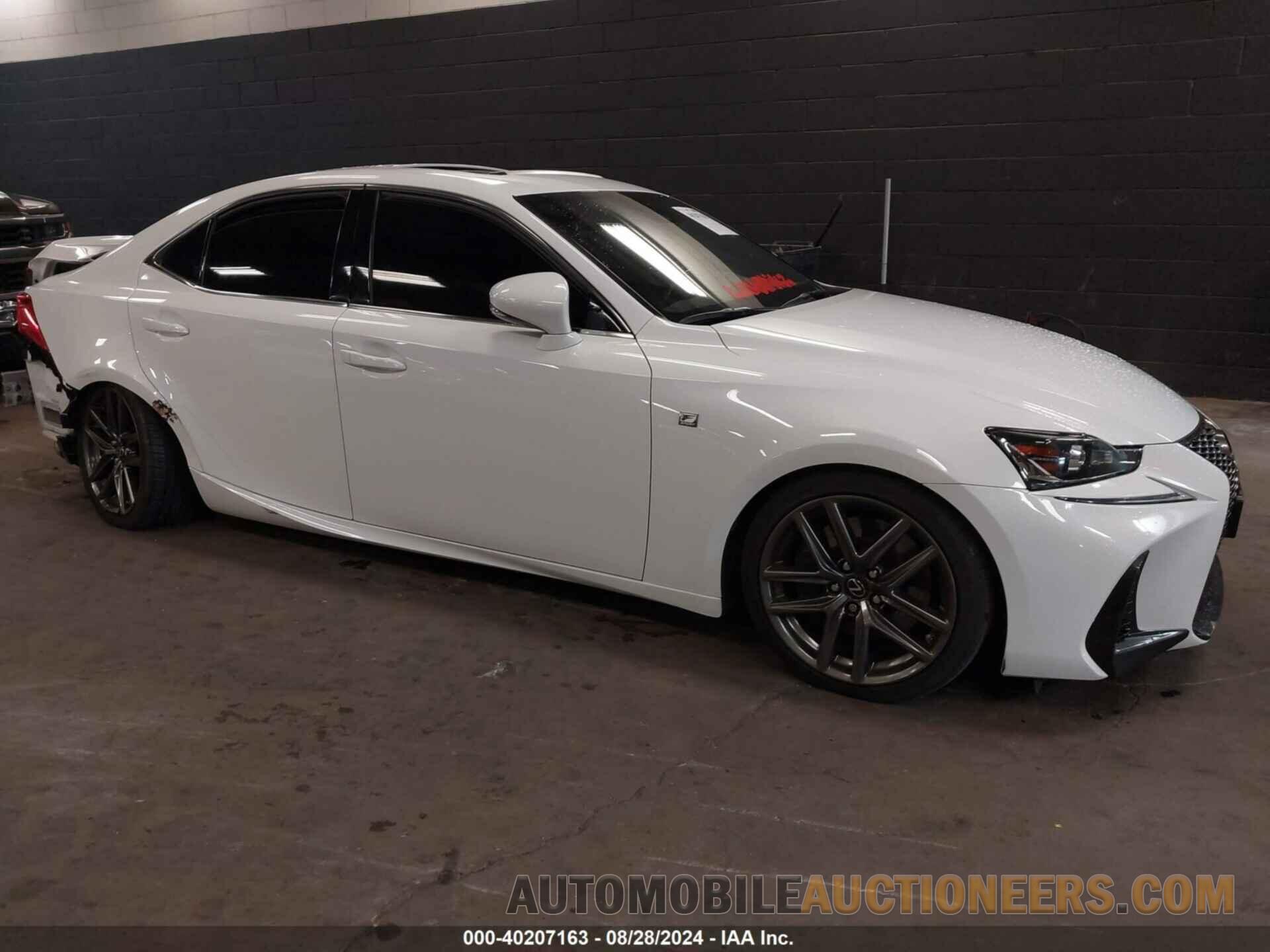 JTHC81D2XJ5031105 LEXUS IS 300 2018