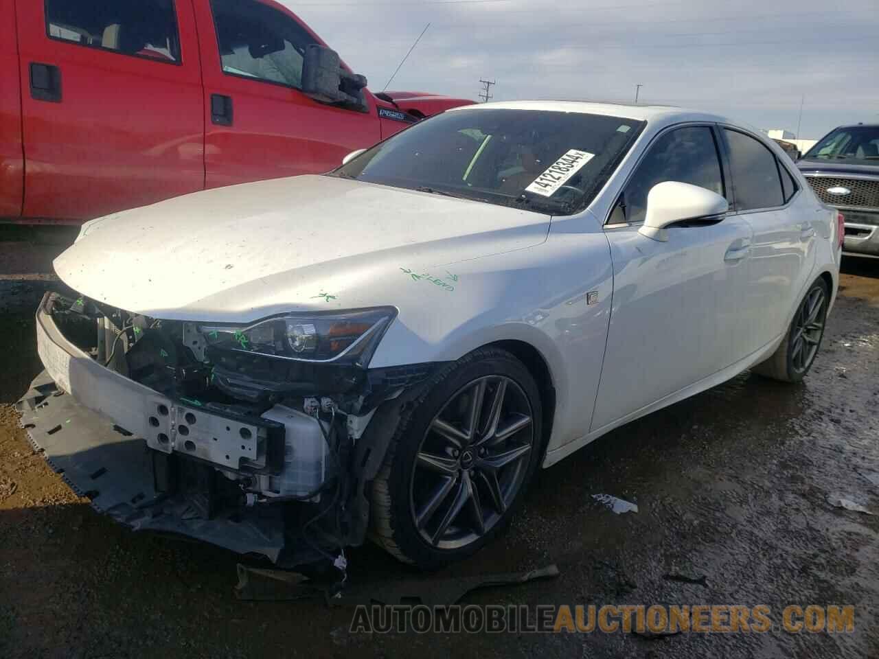 JTHC81D2XJ5033565 LEXUS IS 2018