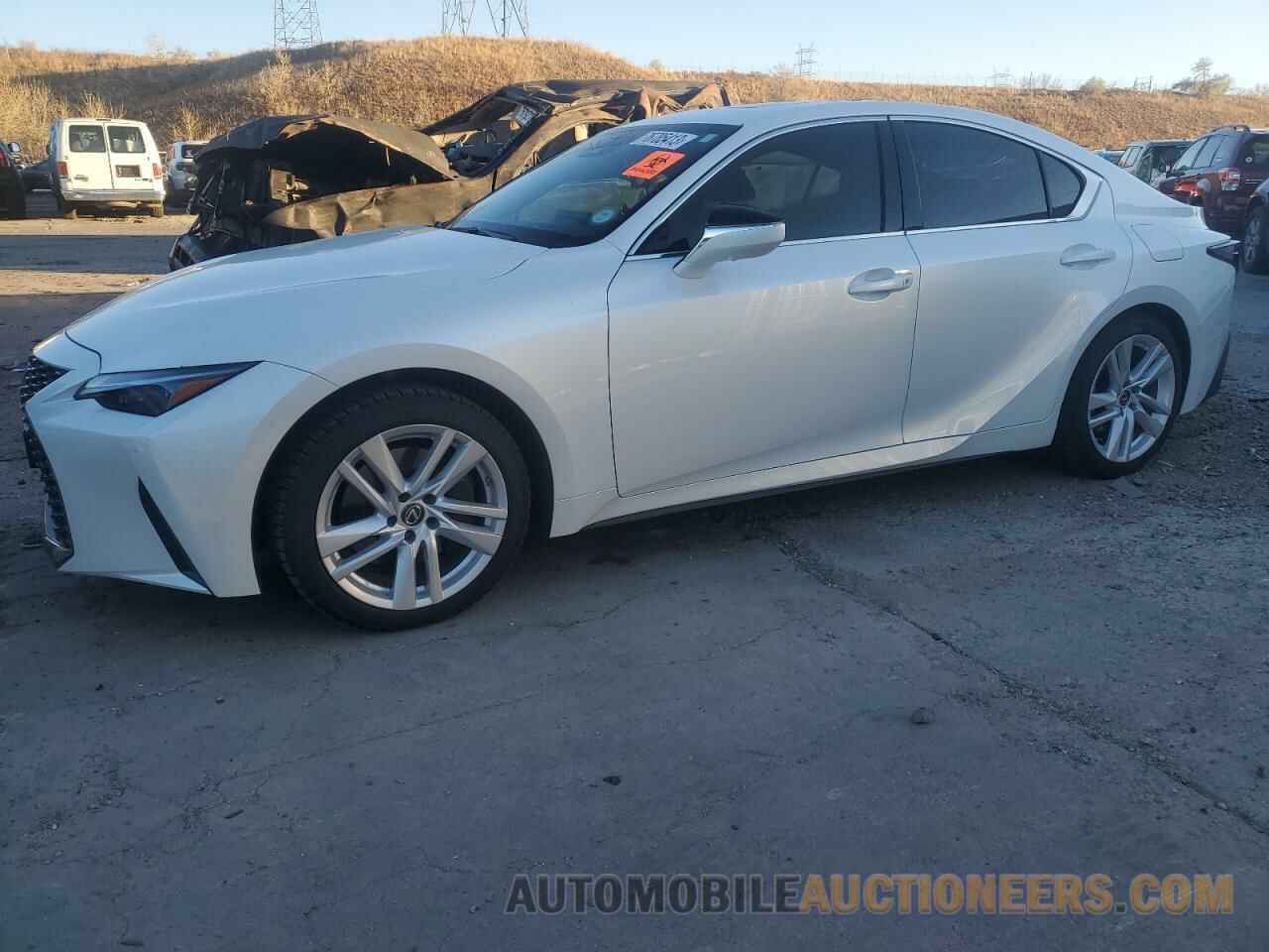 JTHC81F21M5043547 LEXUS IS 2021