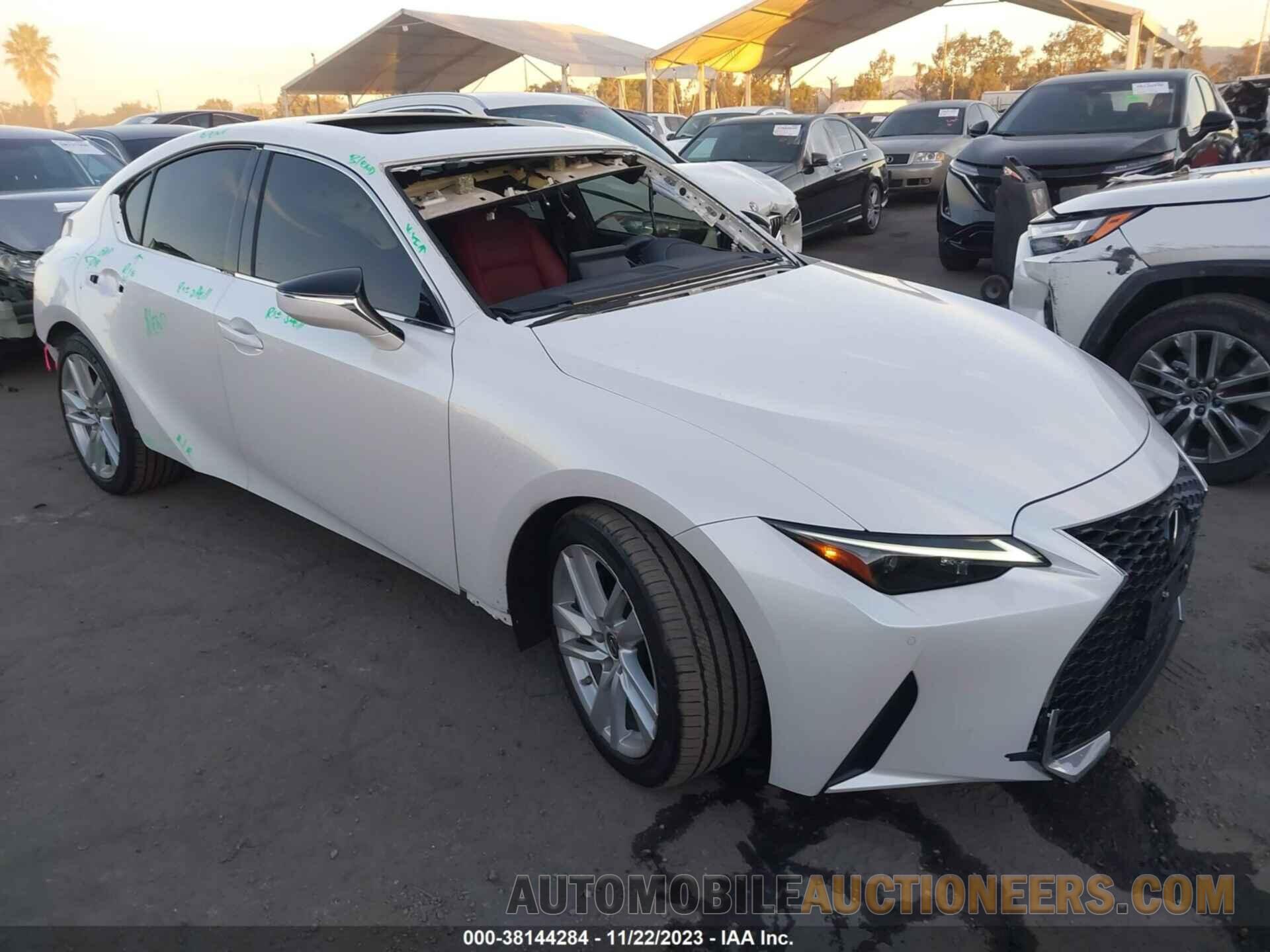 JTHCA1D22M5109210 LEXUS IS 300 2021