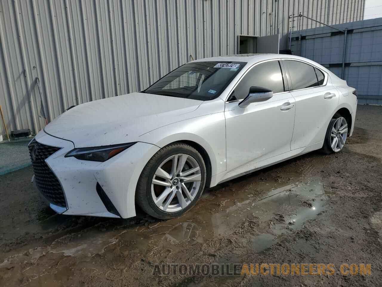 JTHCA1D22M5110812 LEXUS IS 2021