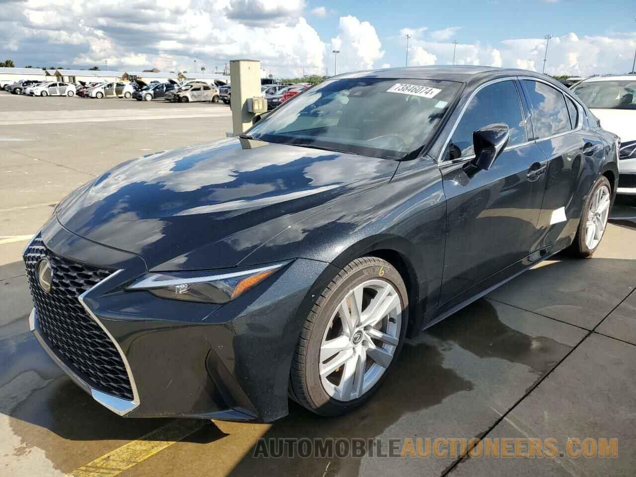 JTHCA1D22R5129223 LEXUS IS 2024