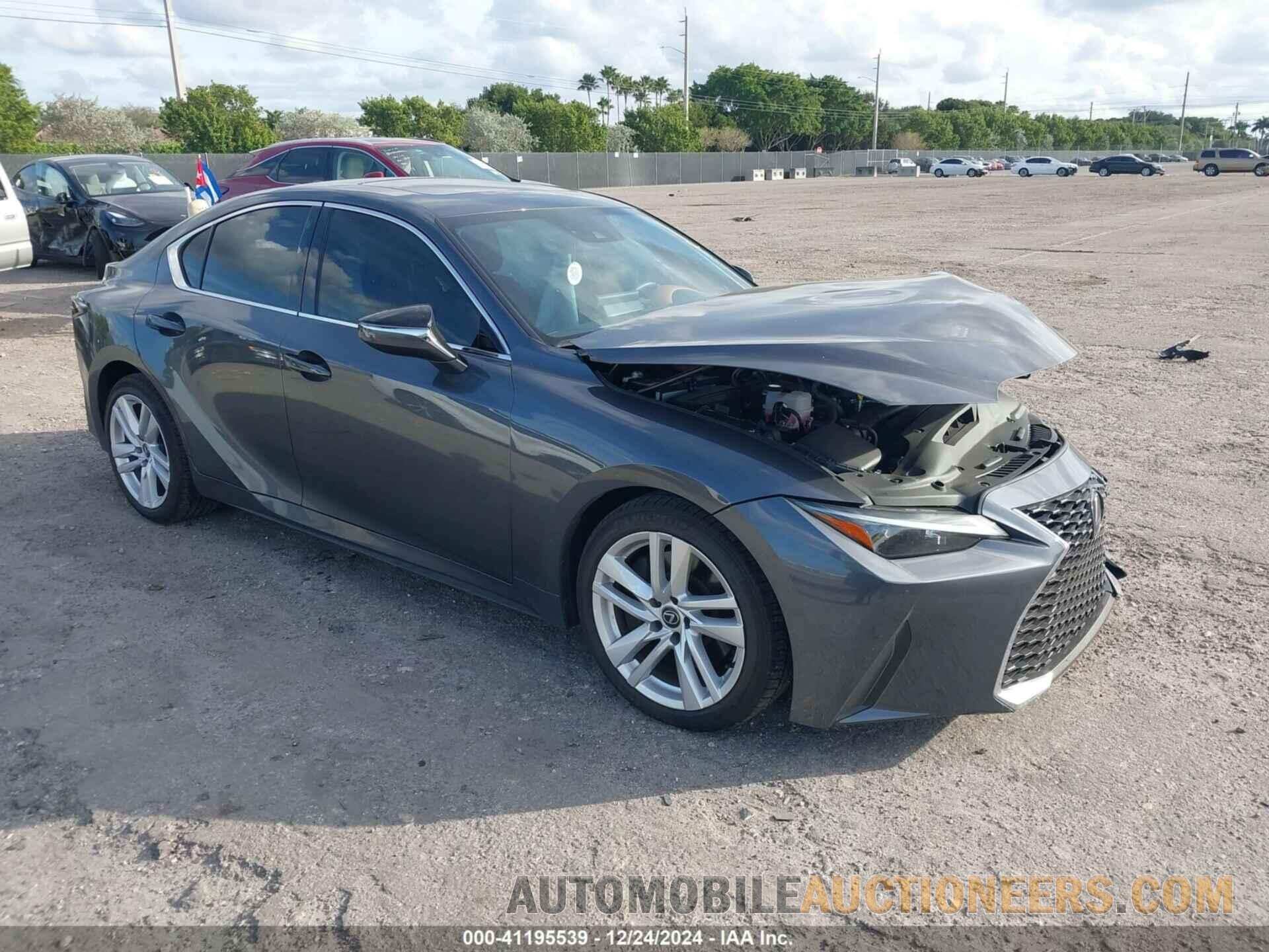 JTHCA1D24R5131782 LEXUS IS 300 2024