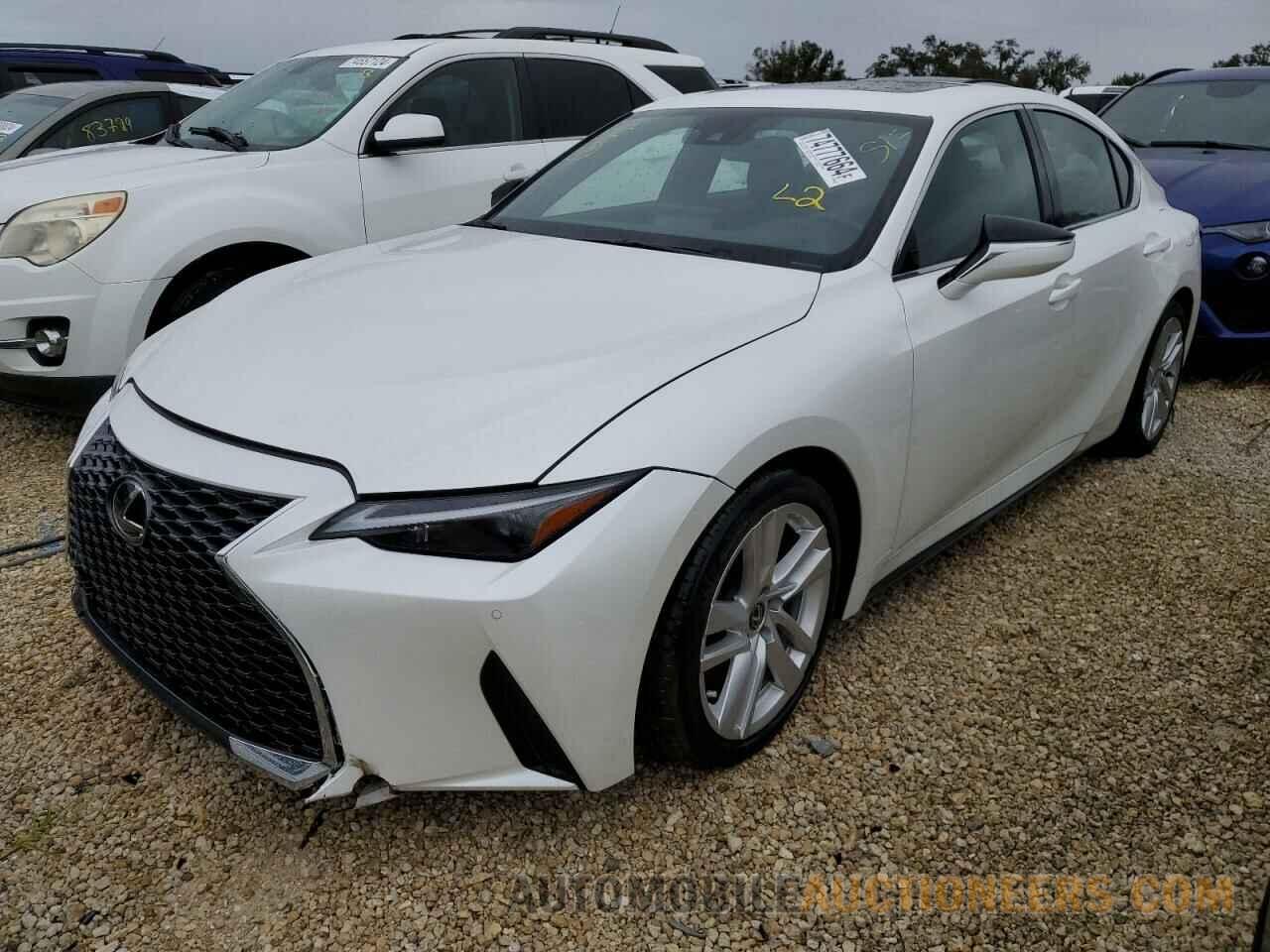 JTHCA1D25R5129491 LEXUS IS 2024