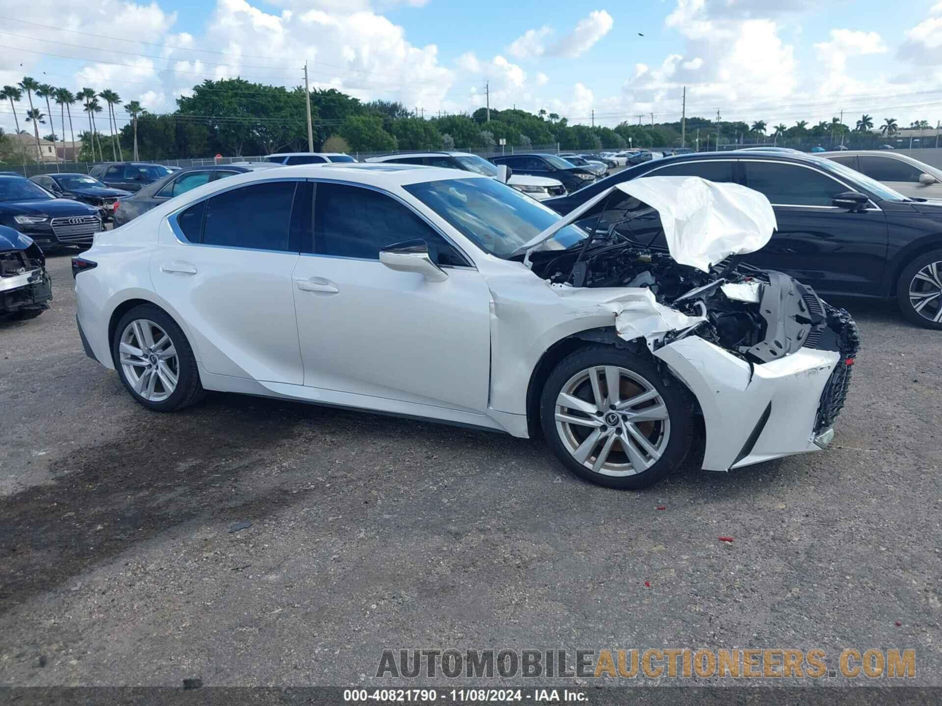 JTHCA1D29R5132104 LEXUS IS 300 2024