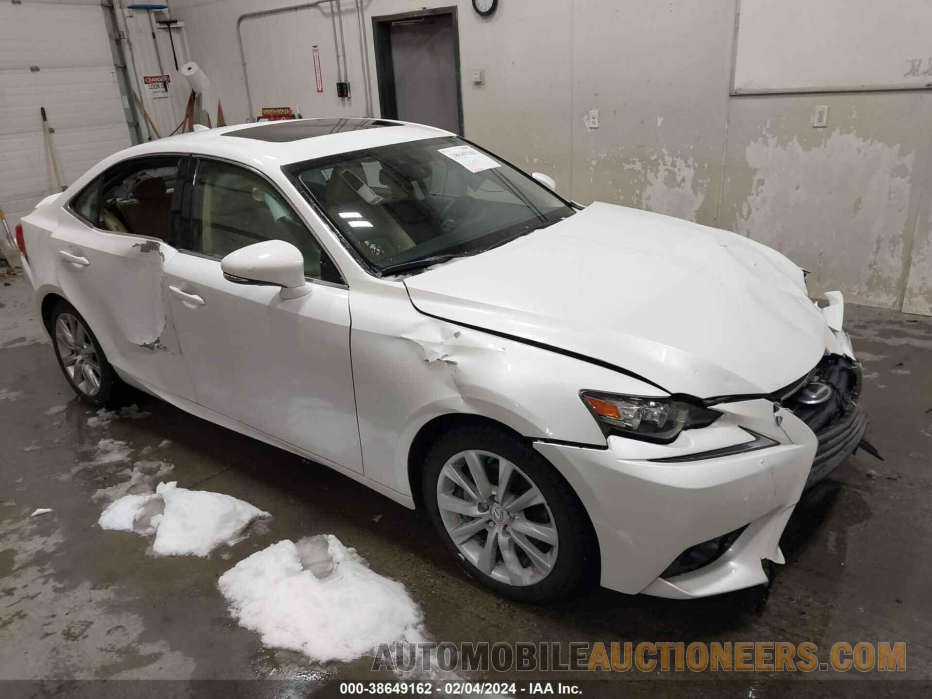 JTHCF1D20F5021471 LEXUS IS 250 2015