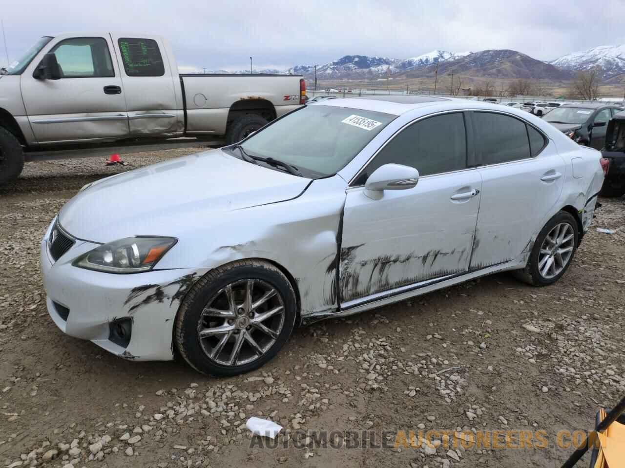 JTHCF5C25B5050595 LEXUS IS 2011