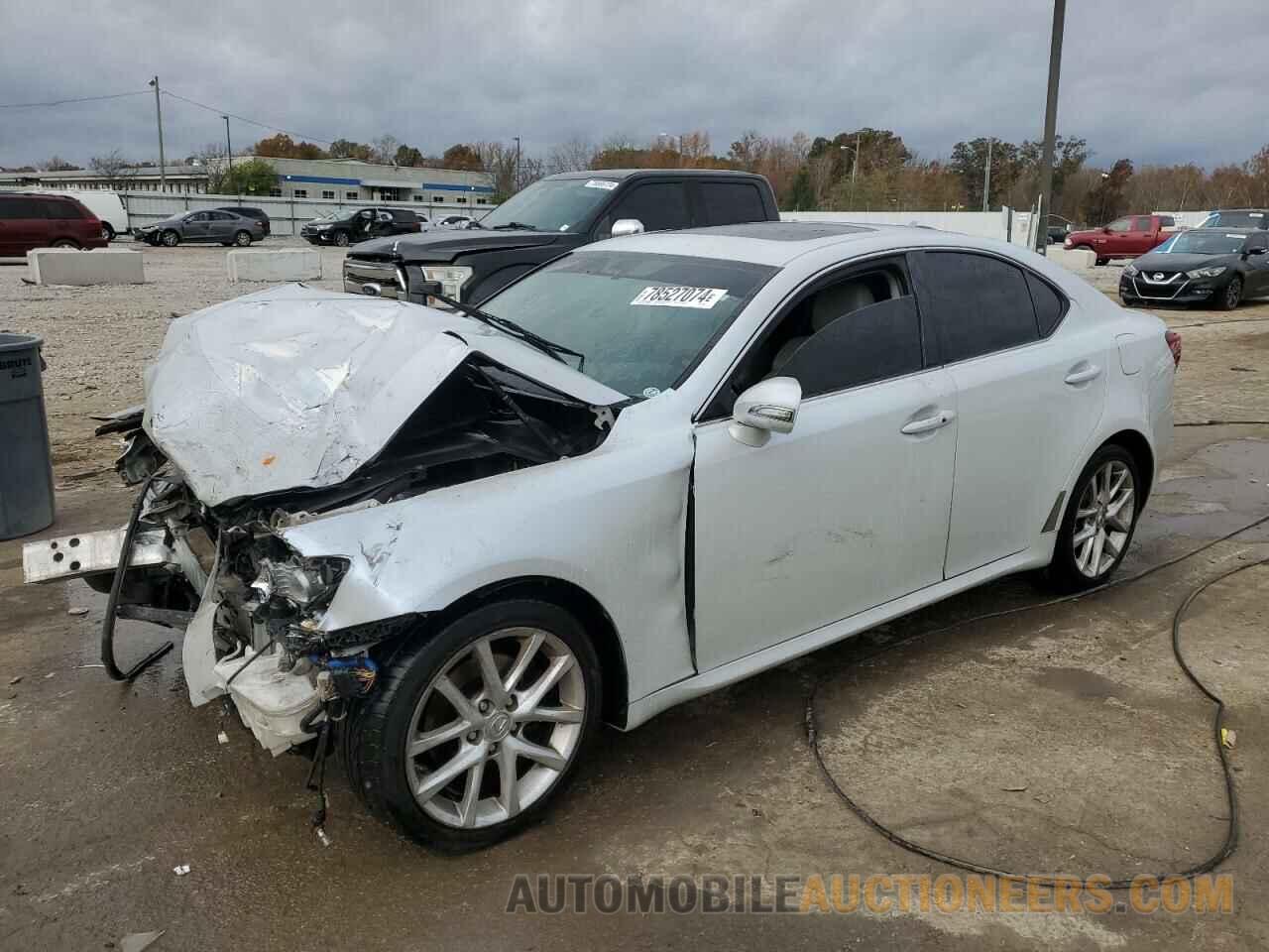 JTHCF5C27B5048296 LEXUS IS 2011