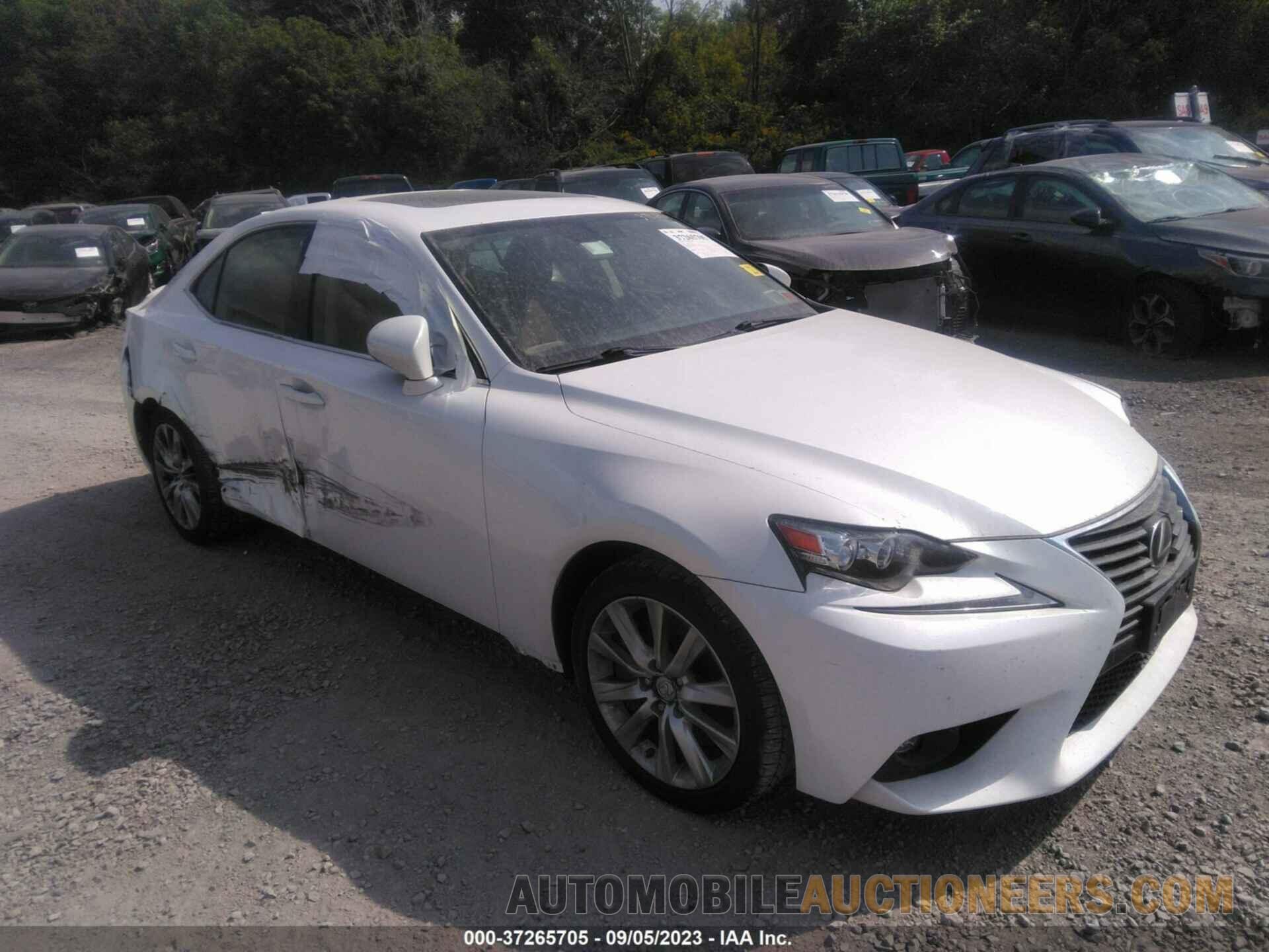 JTHCM1D22G5013606 LEXUS IS 300 2016