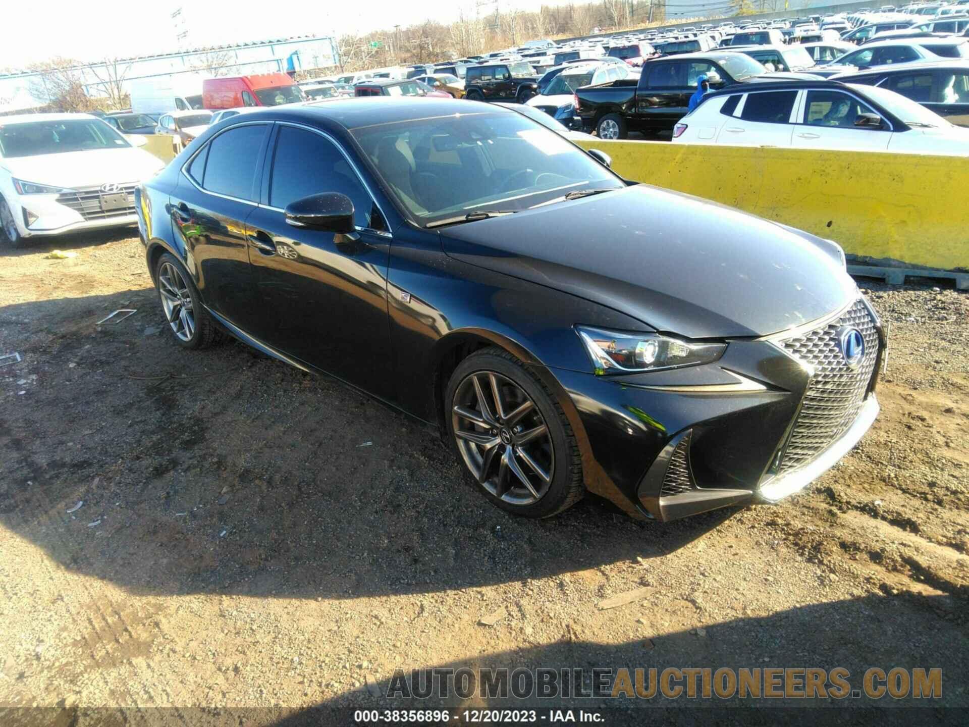 JTHCM1D25H5018512 LEXUS IS 300 2017