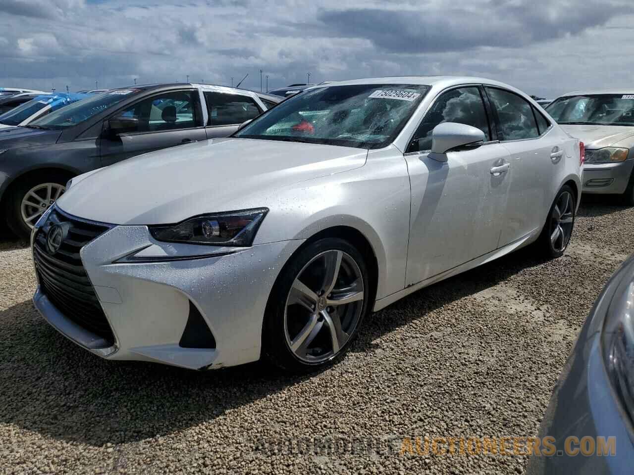 JTHCM1D26H5019555 LEXUS IS 2017