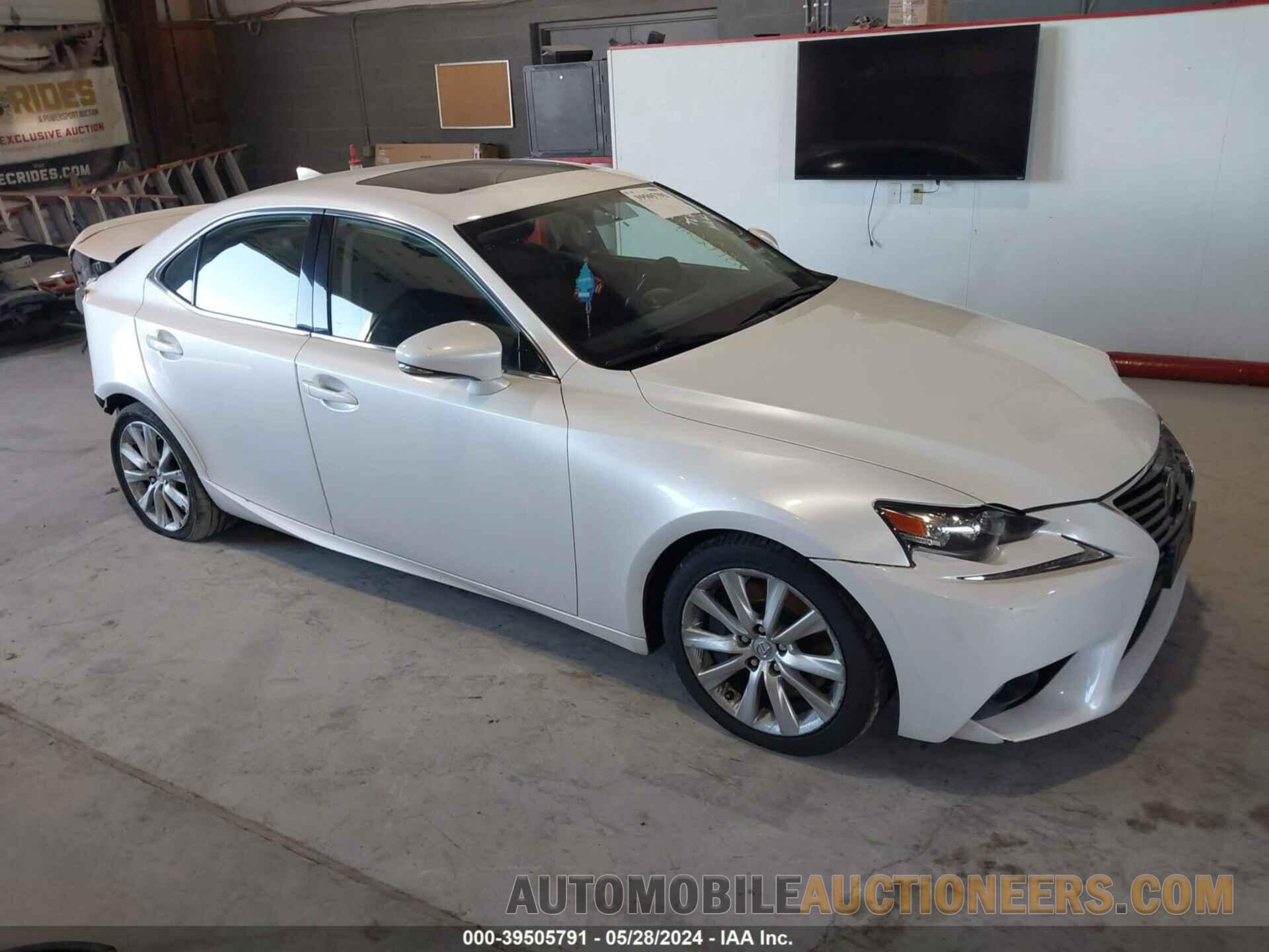 JTHCM1D27G5013293 LEXUS IS 300 2016