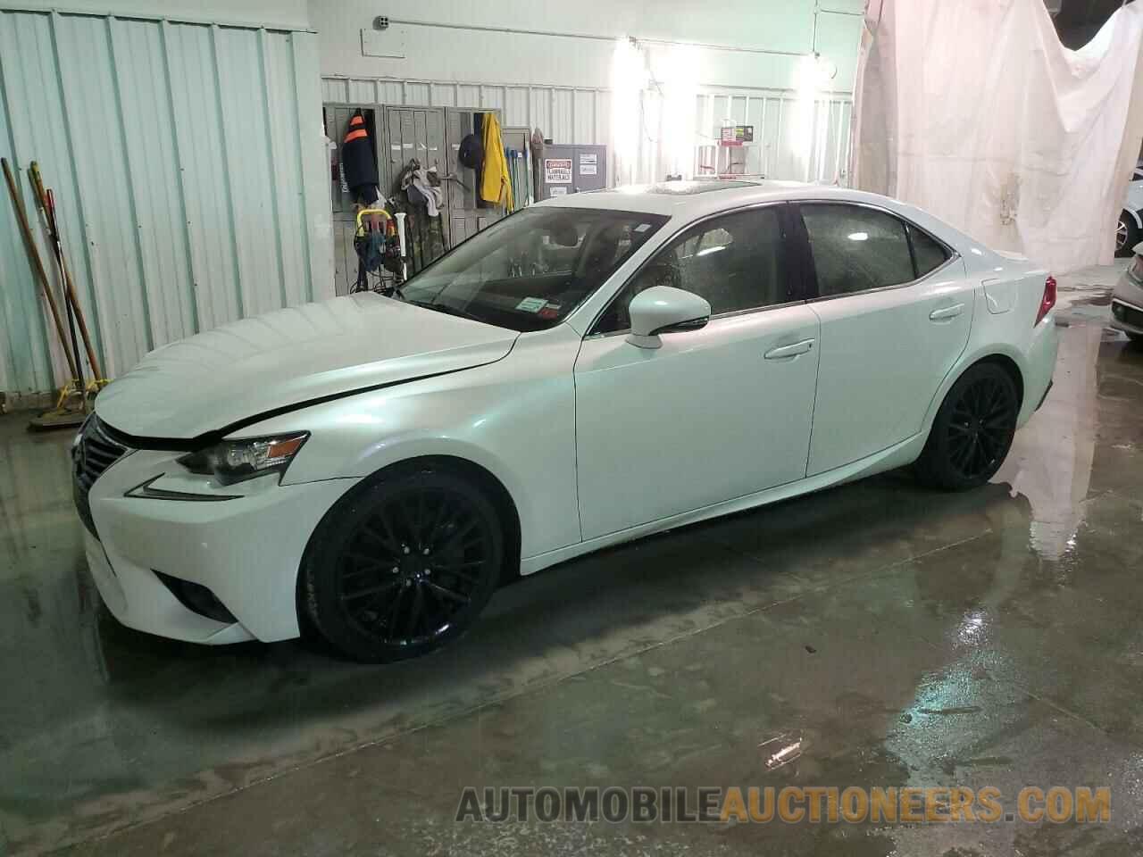 JTHCM1D2XG5008816 LEXUS IS 2016