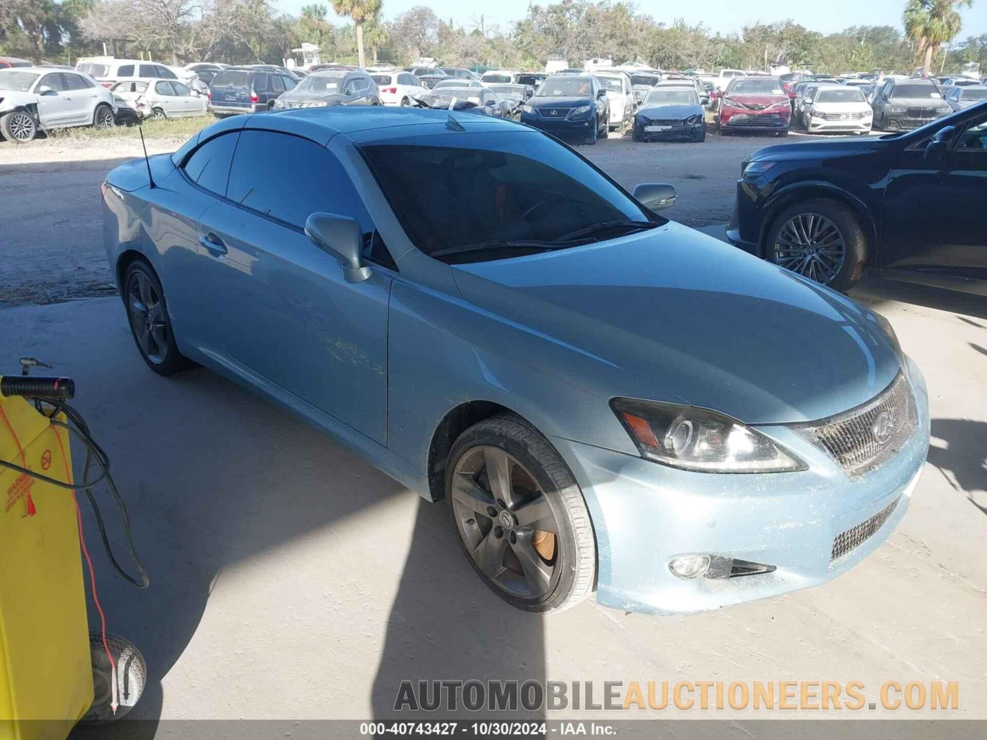 JTHFE2C23B2506139 LEXUS IS 350C 2011