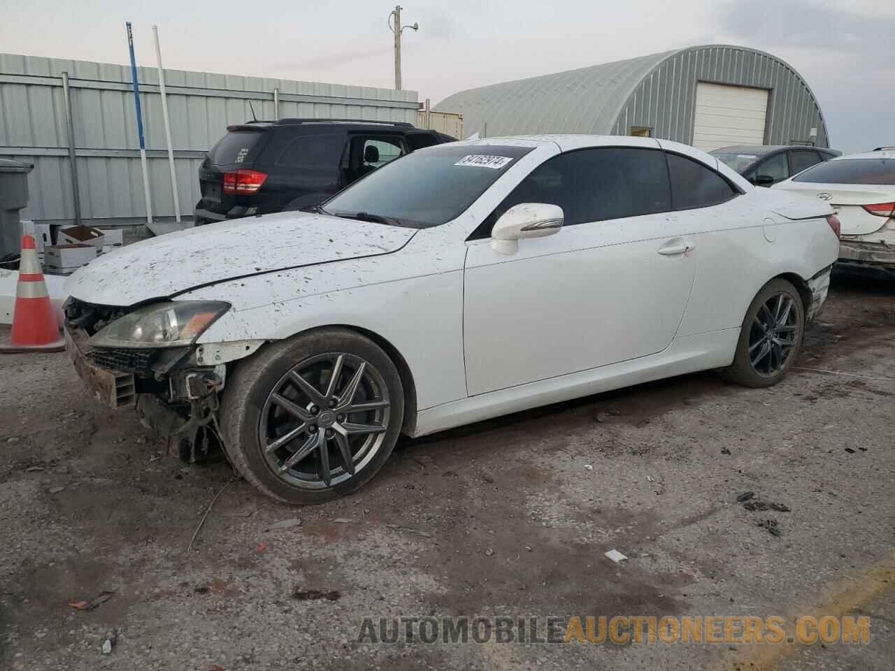 JTHFE2C24B2506666 LEXUS IS 2011