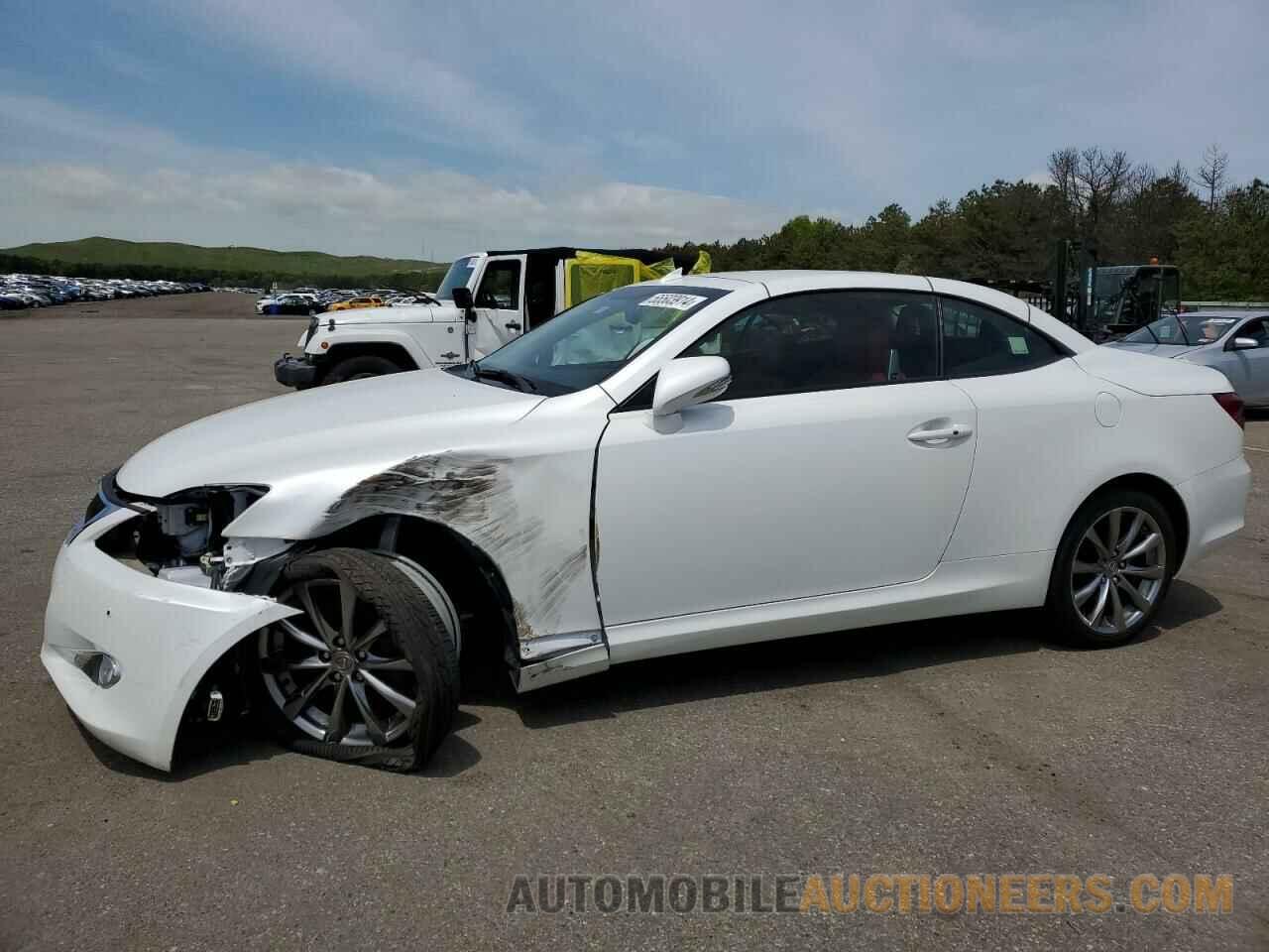 JTHFE2C29F2511089 LEXUS IS 2015