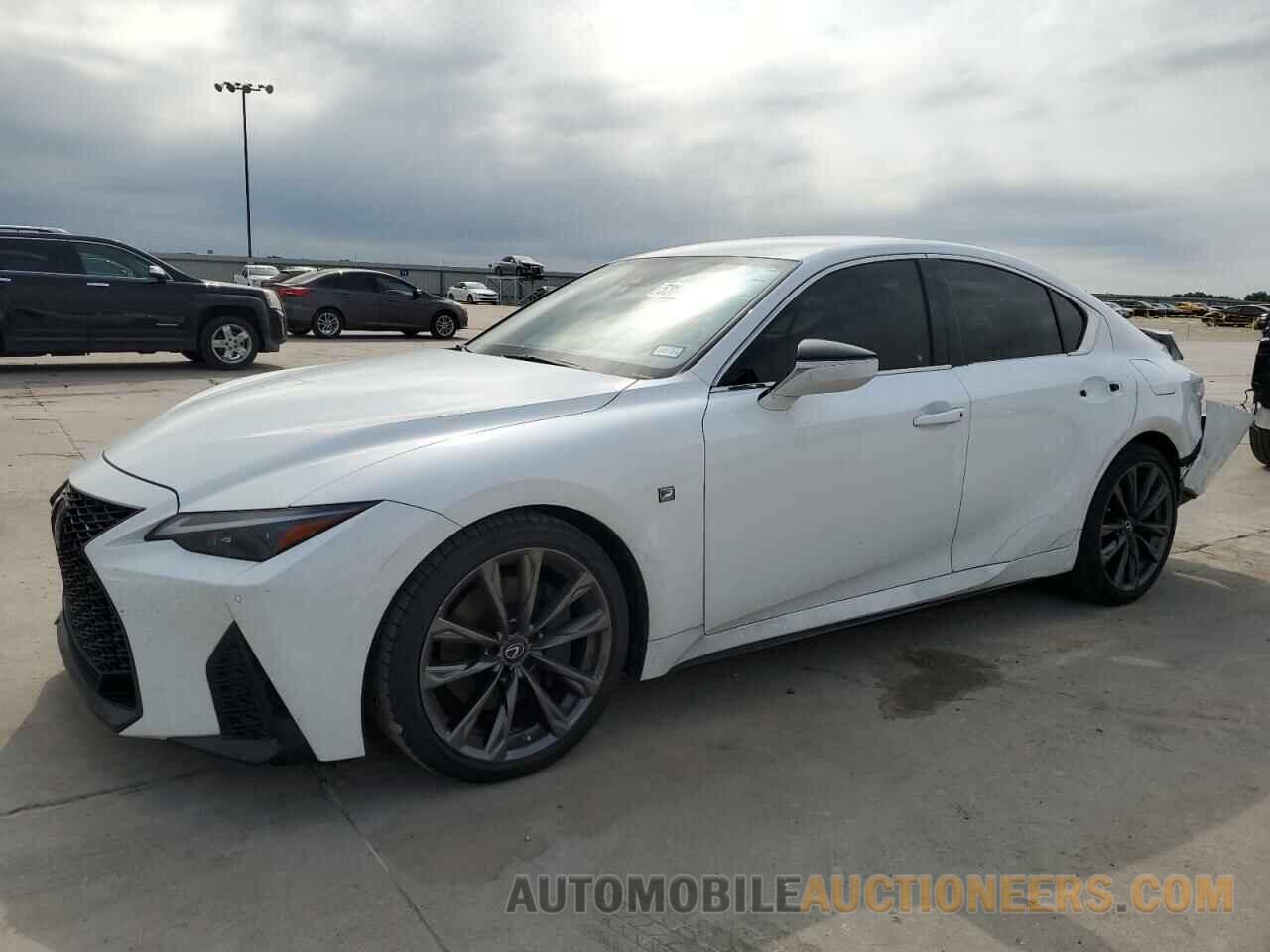 JTHGZ1B24M5039528 LEXUS IS 2021